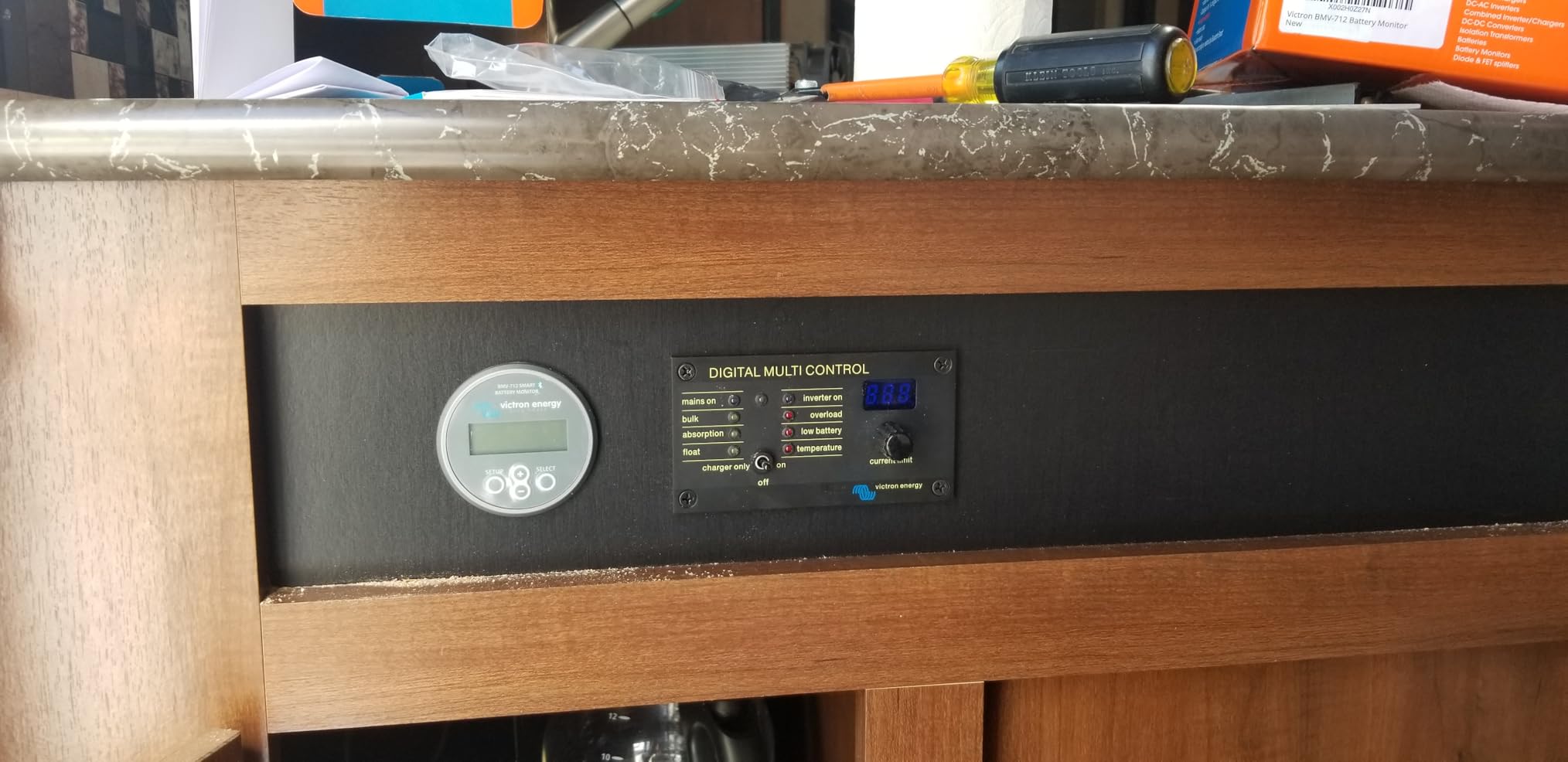 Victron Energy BMV-712 Smart Battery Monitor with Shunt - 6.5-70 VDC - Display, Bluetooth and Detailed in-App Insights- Grey customer photo 2