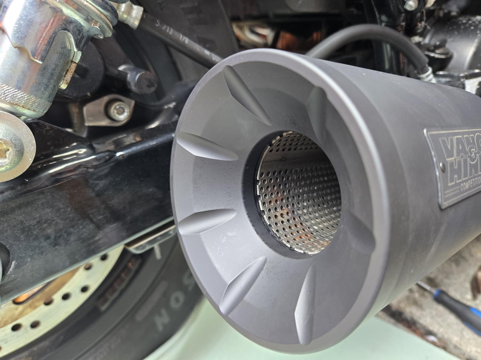 Vance and Hines 47943 Hi-Output Slip-On Exhaust customer photo 1