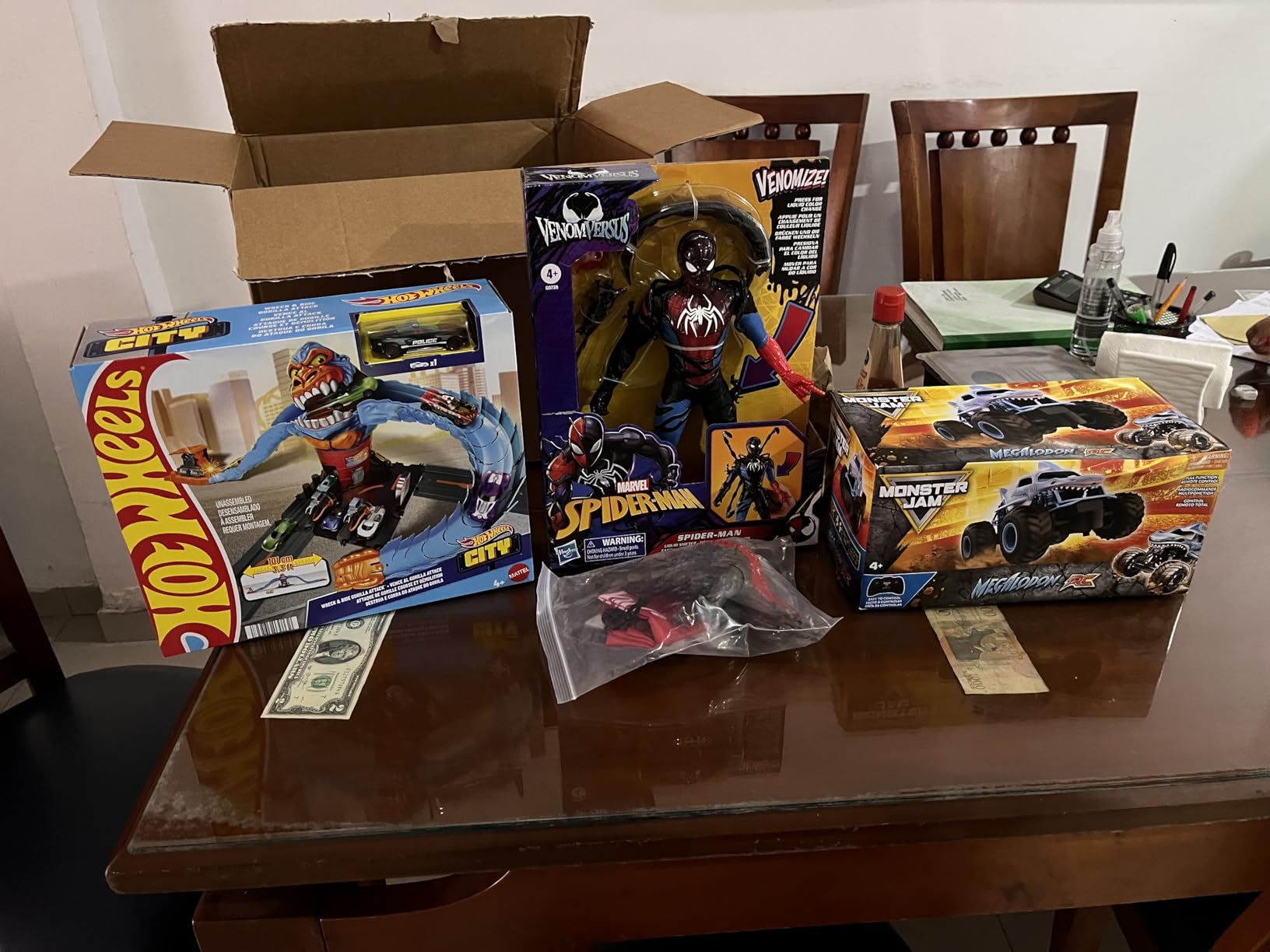 Monster Jam, Official Grave Digger Remote Control Monster Truck, 1:24 Scale, 2.4 GHz, Kids Toys for Boys and Girls Ages 4 and up customer photo 1