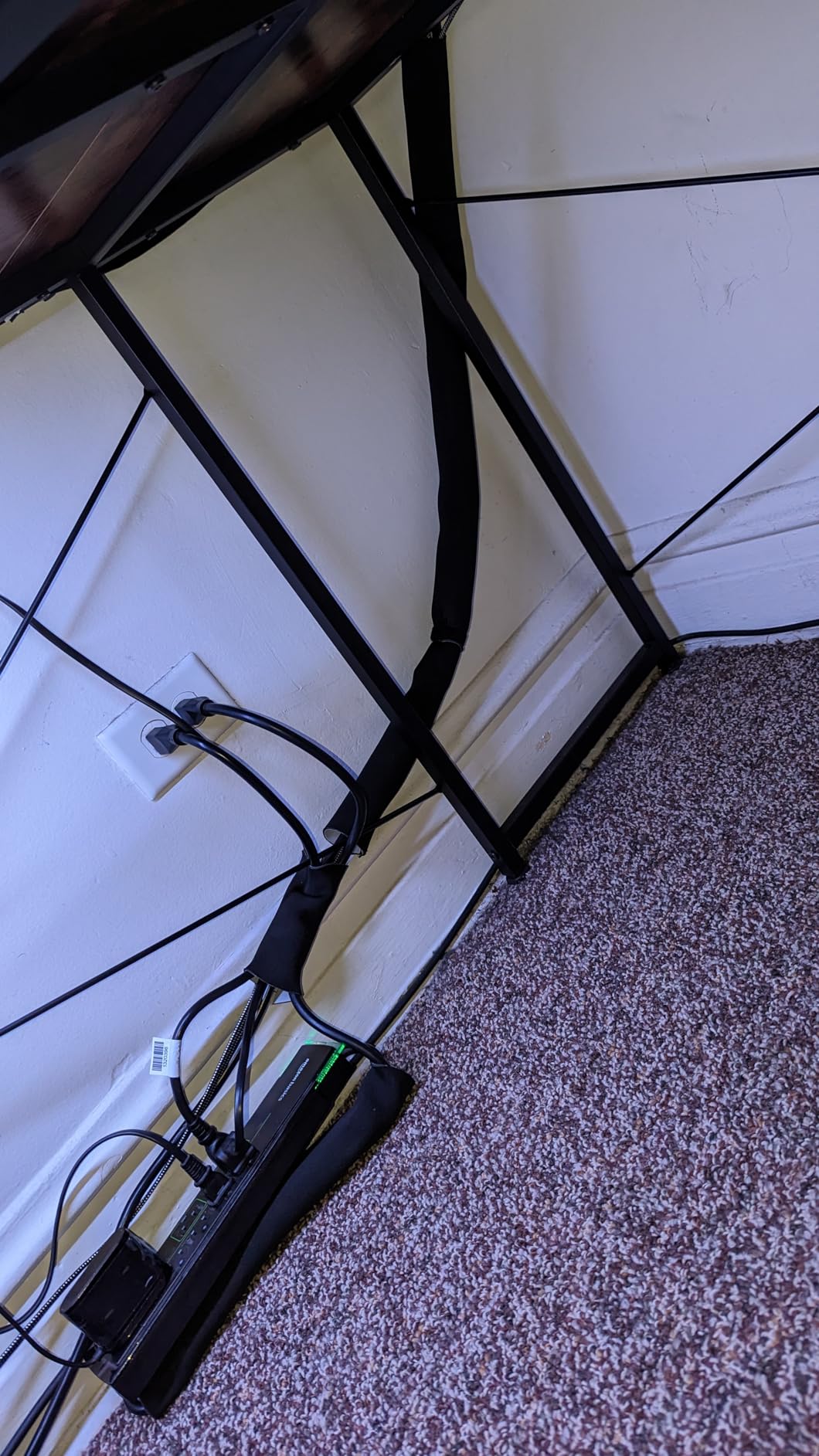 Cable Management Sleeve 10ft (120 inch) - 1.5 inch, Hook-and-Loop Cuttable Neoprene Cord Organizer, Split Wire Reversible Cord Protector customer photo 1