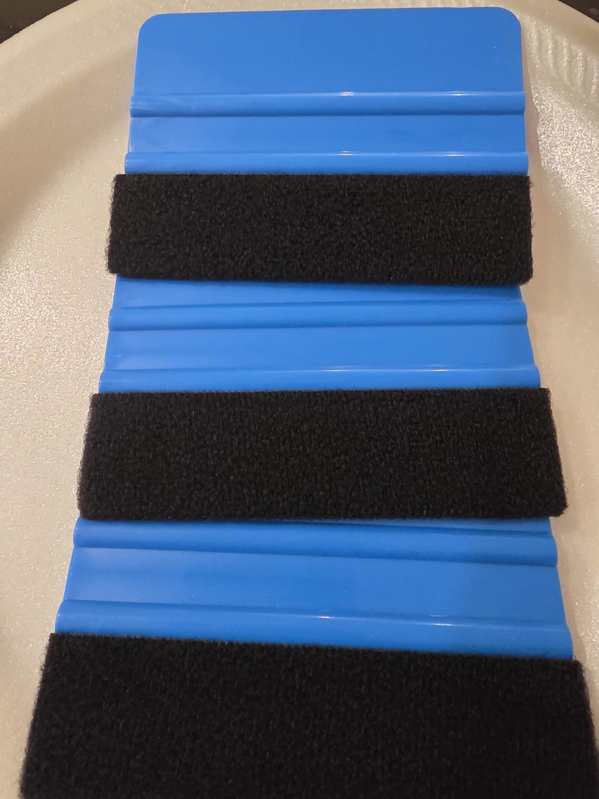 Durable Black Felt Edge Vinyl Squeegee Tool 4-Inch, Car Vinyl Film Wrapping Decal Window Tint Work, Professional Scratch Free Squeegee (Pack of 3) customer photo 1