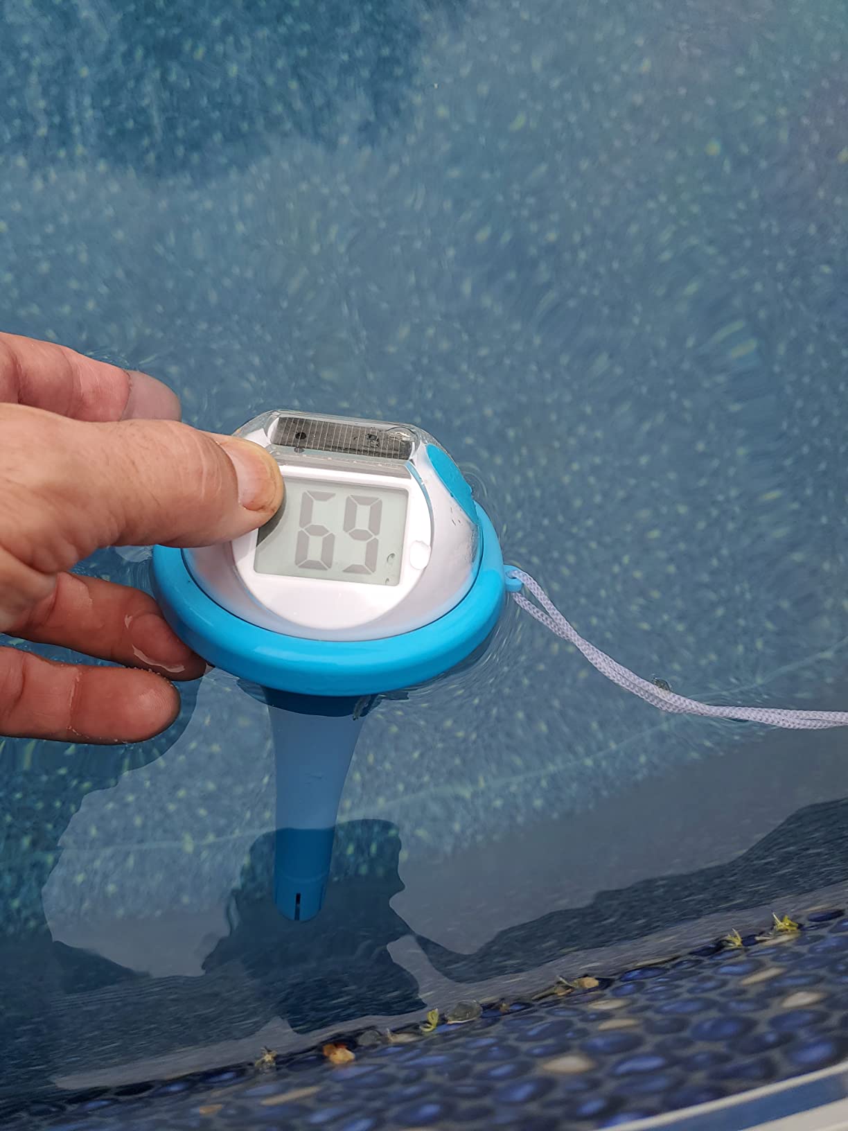 GAME Pool Thermometer- Large Display, Easy to Read, Shatter Resistant Casing, for Outdoor and Indoor Swimming pools, Spas, Hot tubs and Aquariums customer photo 2