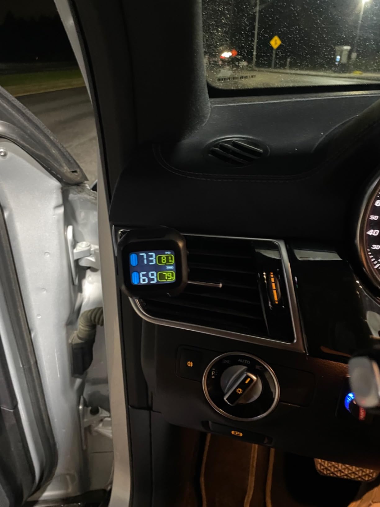 Motorcycle TPMS Tire Pressure Monitor System with 2 External Sensors, Auto Tyre Alarm System Universal TPMS LCD Display for Two-Wheeled Motorcycle Wireless TPMS customer photo 2