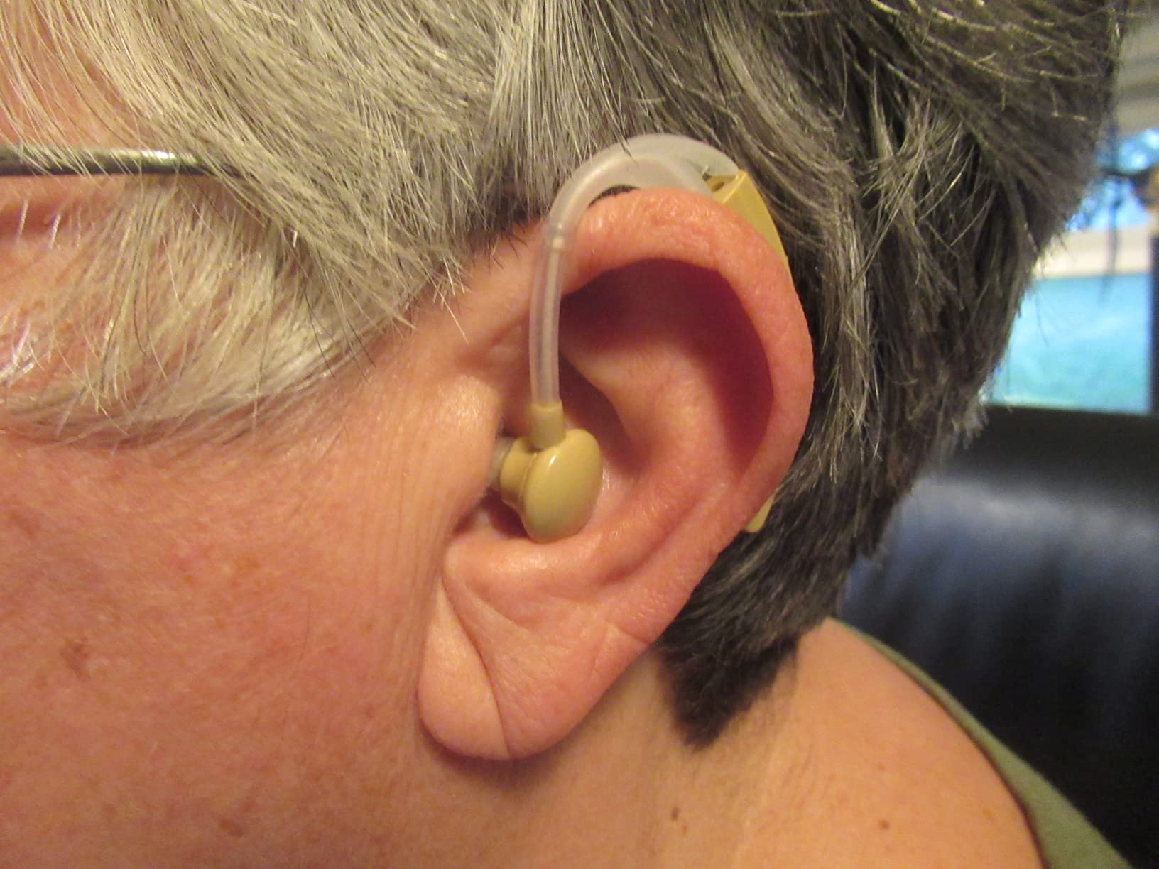 Kituwant Hearing Aid for Seniors and Adults, Digital Hearing Amplifier, Hearing Aids with a Noise Cancelling Function and Adjustable Volume, 500 Hours Per Battery Life and Hearing Aid Cleaning Brush Included customer photo 2