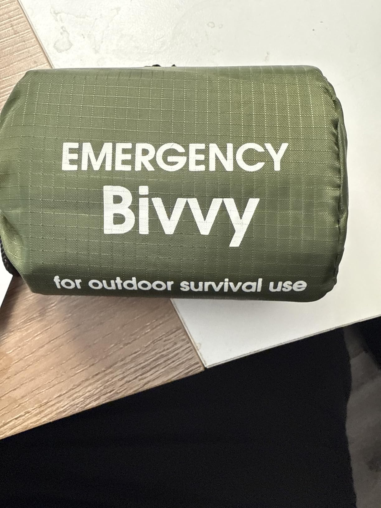 Esky Emergency Sleeping Bag, Survival Bag Portable Thermal Bivy Sack, Waterproof Lightweight Emergency Blanket Survival Gear with Compass for Camping Hiking Outdoor Adventure customer photo 2