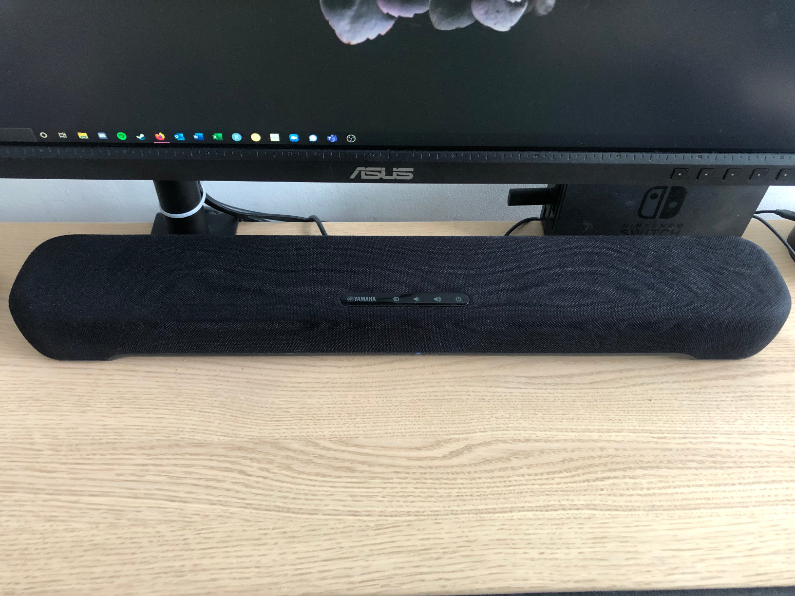 Yamaha Audio SR-C20A Compact Sound Bar with Built-in Subwoofer and Bluetooth, Black customer photo 1
