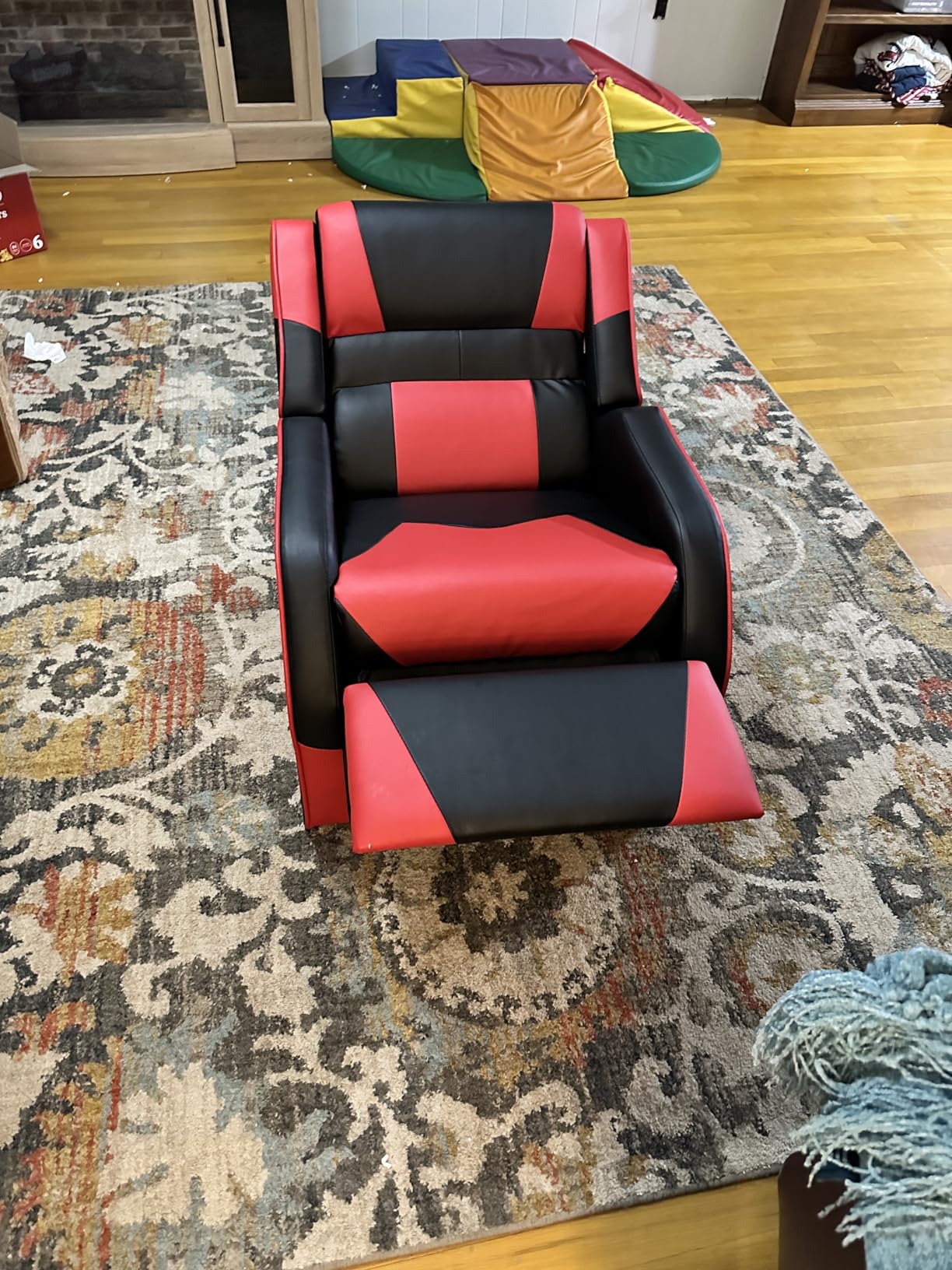 Giantex Kids Recliner, Gaming Recliner Chair with Footrest, Headrest & Lumbar Support, Ergonomic Leather Lounge Chair Toddler Furniture, Adjustable Racing Style Recliner Sofa for Boys Girls, Blue customer photo 1
