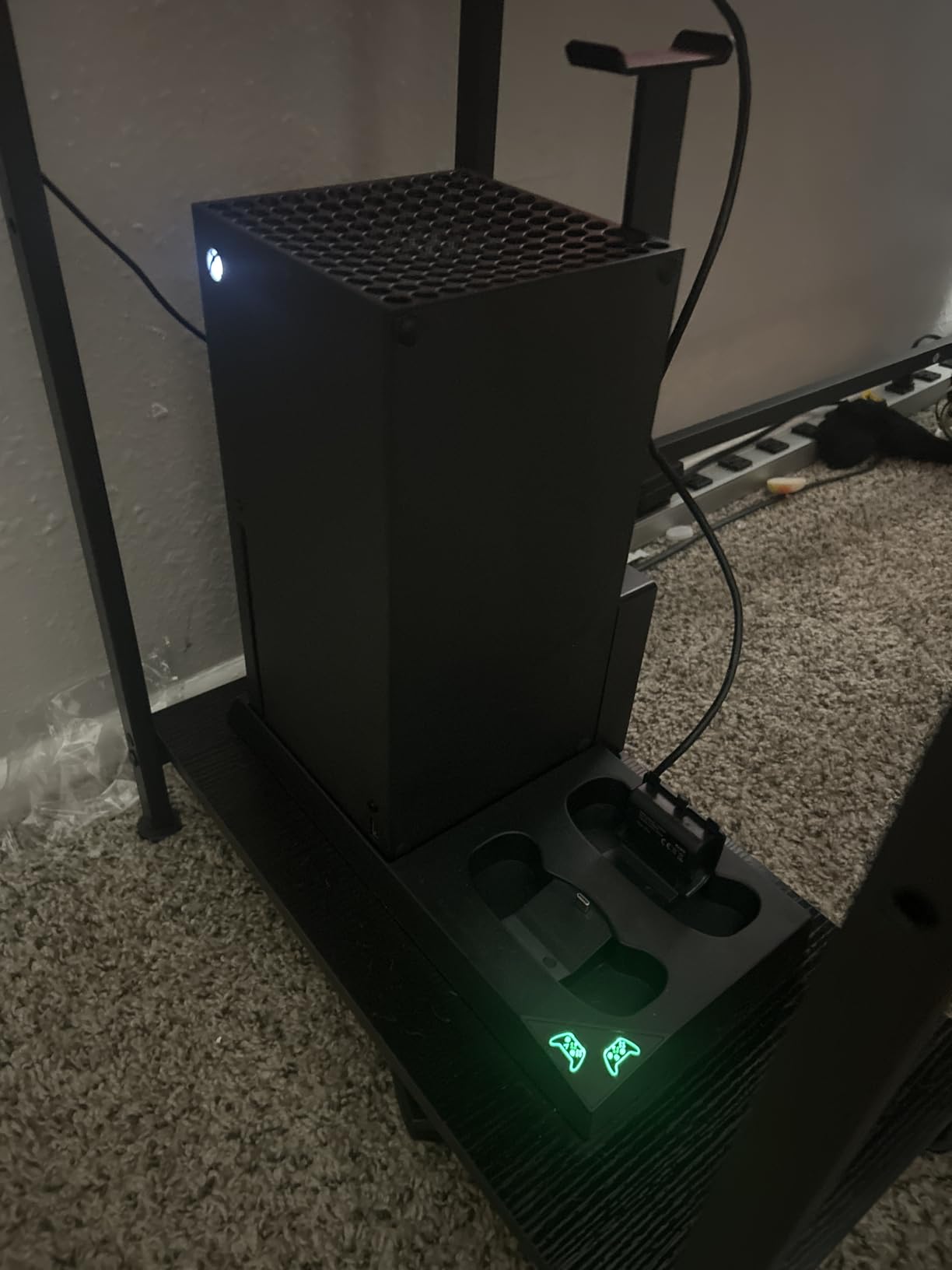MENEEA Cooling Fan & Charging Stand for Xbox Series X Console & Controller,Vertical Cooler System Dual Charger Station Dock Accessories with 2 x 1400mAh Rechargeable Battery for Xbox Series X customer photo 2