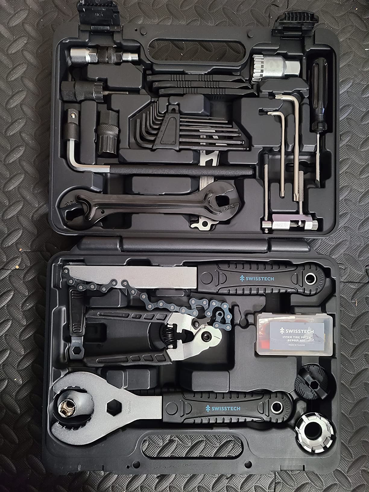 Swiss+Tech 30 Piece Bike Repair Tool Kit, Bicycle Maintenance Tool Set with Storage Case, Bike Accessories for Mountain/Road/Park Bike customer photo 1