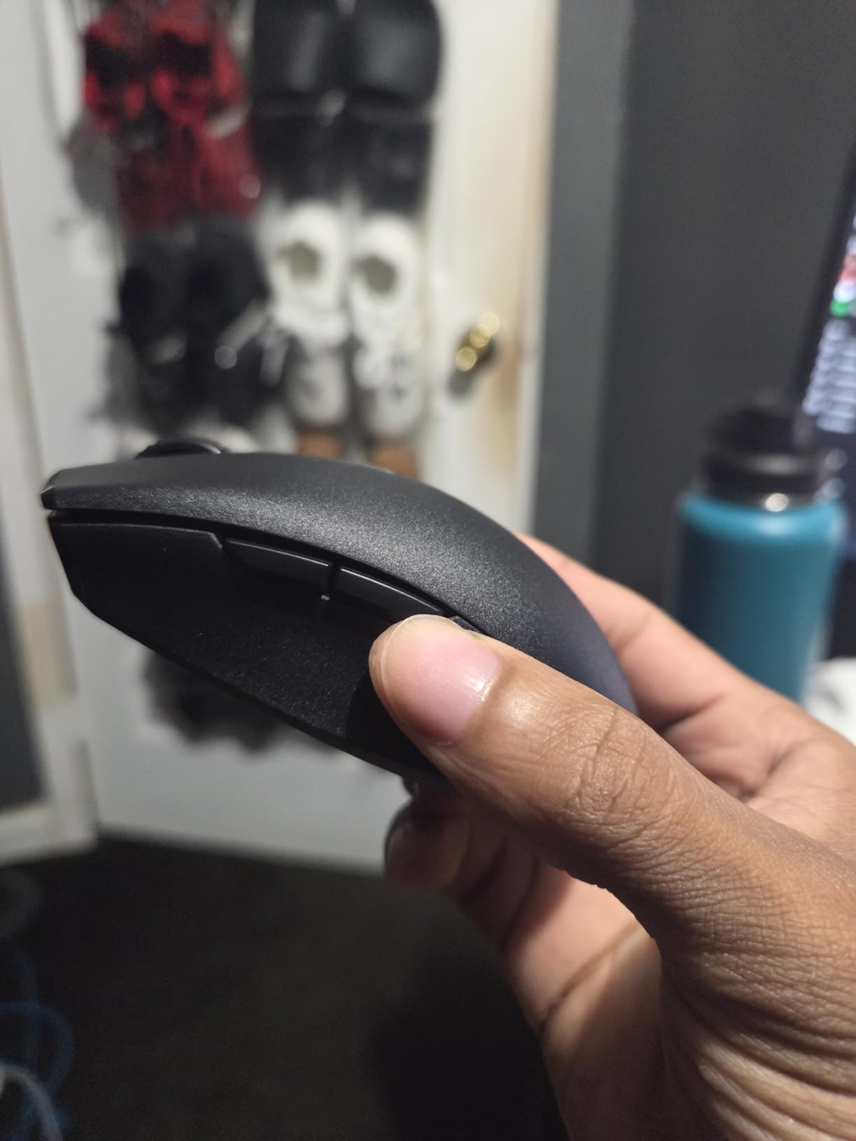 Razer Orochi V2 Mobile Wireless Gaming Mouse: Ultra Lightweight - 2 Wireless Modes - Up to 950hrs Battery Life - Mechanical Mouse Switches - 5G Advanced 18K DPI Optical Sensor - White customer photo 2