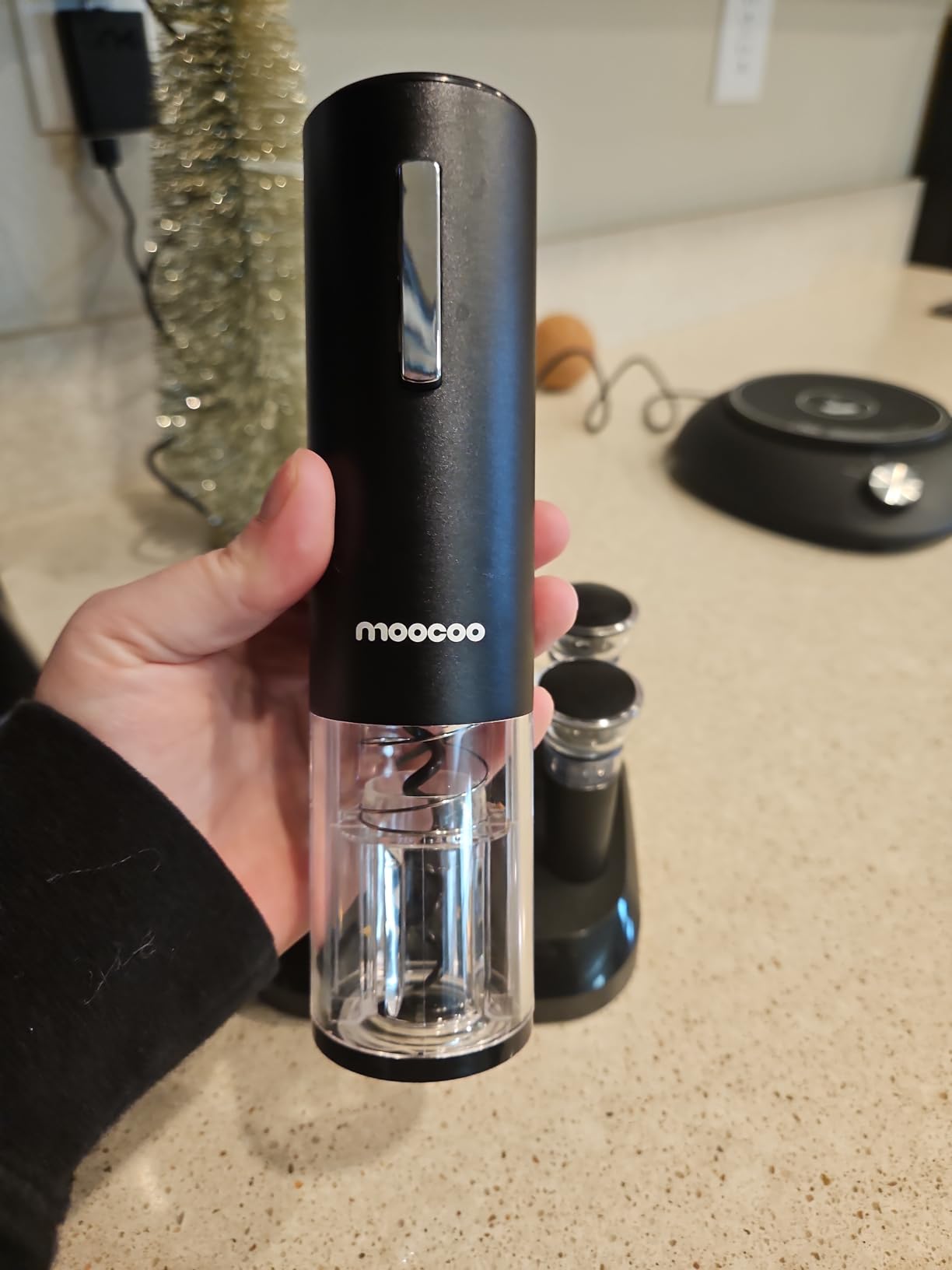 Electric Wine Opener with Charging Base, Cordless Electric Wine Bottle Opener with 2-in-1 Aerator & Pourer, Foil Cutter, 2 Vacuum Preservation Stoppers, Display Charging Station for Easy Storage customer photo 2
