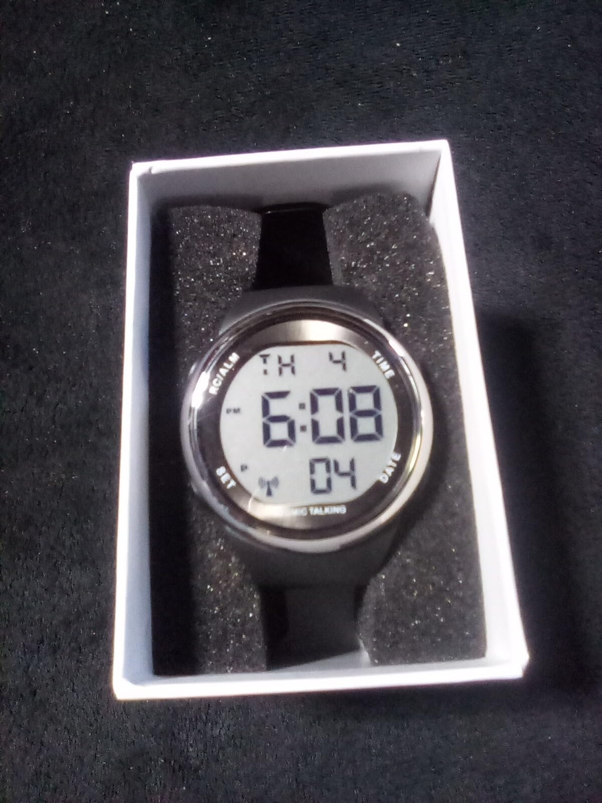 English Talking Men's Watch for Elderly, Low Vision or Visually Impaired, Loud Sound, Large Numbers, Bold Hands, Stainless Steel Expandable Strap customer photo 2