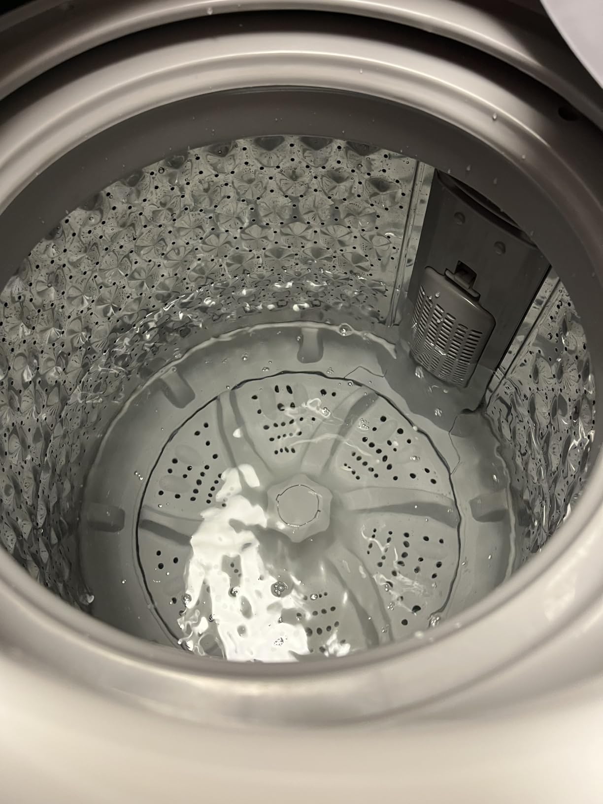 BLACK+DECKER 3.0 Cu. Ft. Portable Washer, 26.5 lb. Capacity Washing Machine, 6 Cycles, Quick Connect Sink Adapter and Drain Hose Included, Transparent Lid & LED Display, BPW30MW, White customer photo 2