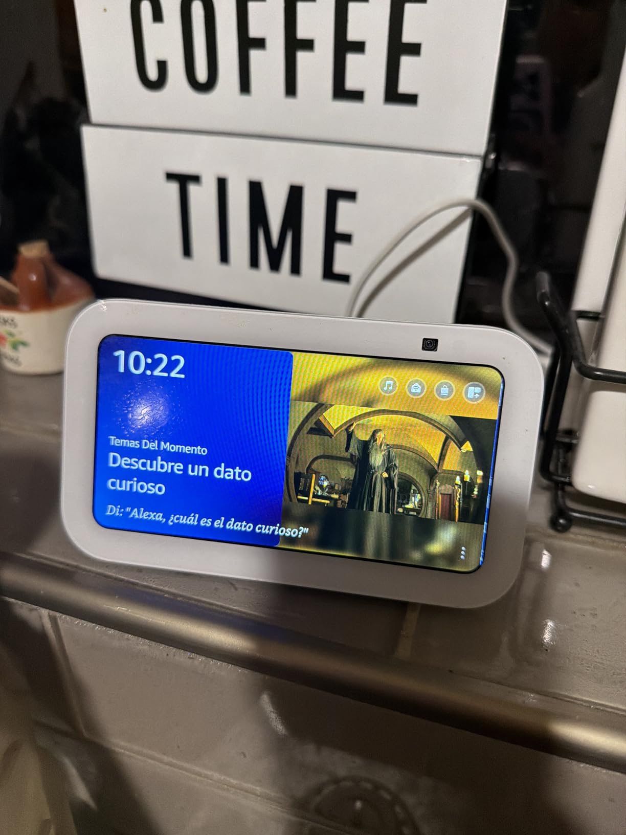 Amazon Echo Show 5 (newest model), Smart display, Designed for Alexa+, 2x the bass and clearer sound, Cloud Blue customer photo 2