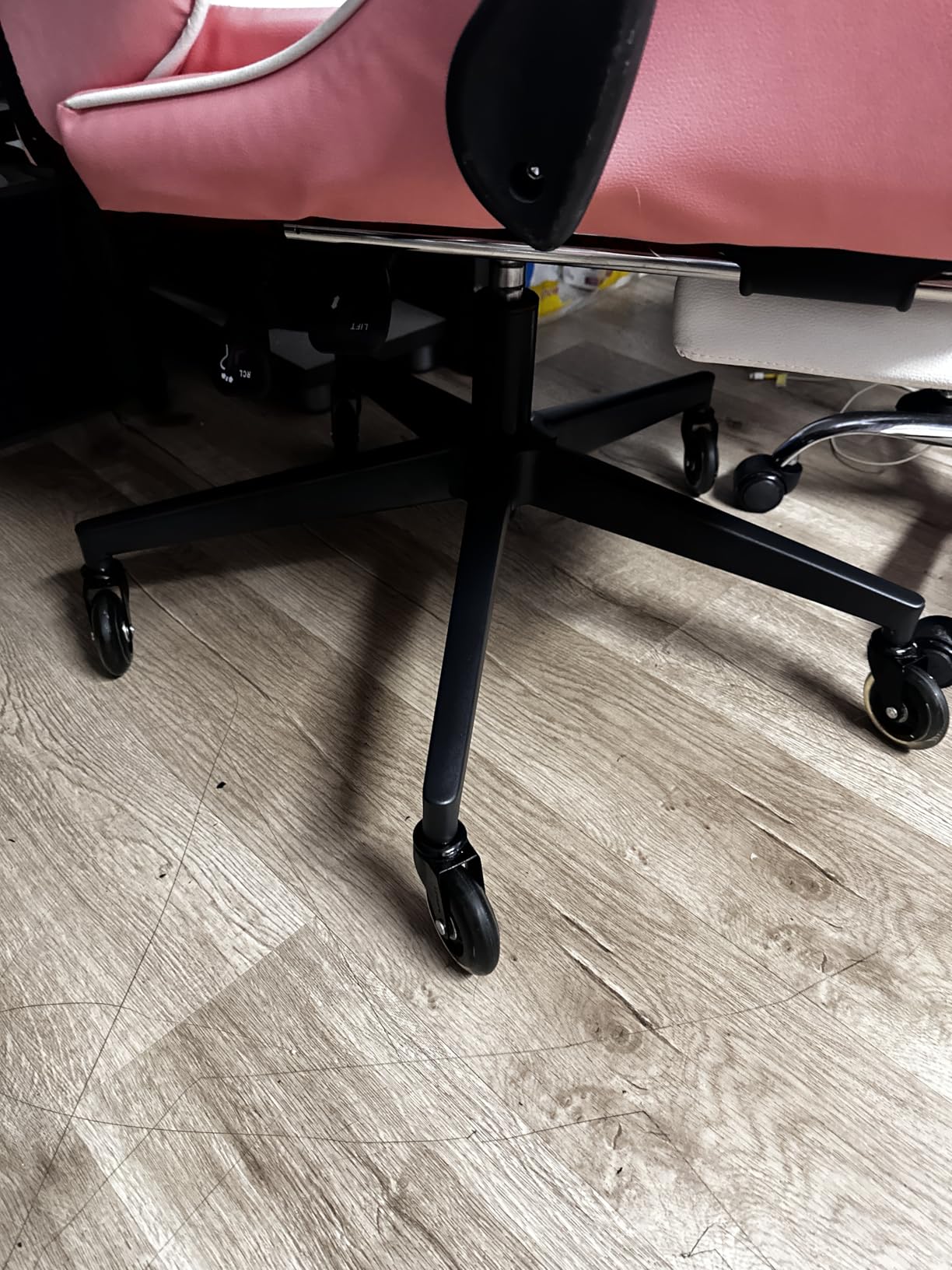 Office Chair Replacement Parts-28'' Heavy Duty Base Replacement(2200Lbs) - Desk Chair Reinforced Metal Leg, Universal Caster and Gas Cylinder Size customer photo 1