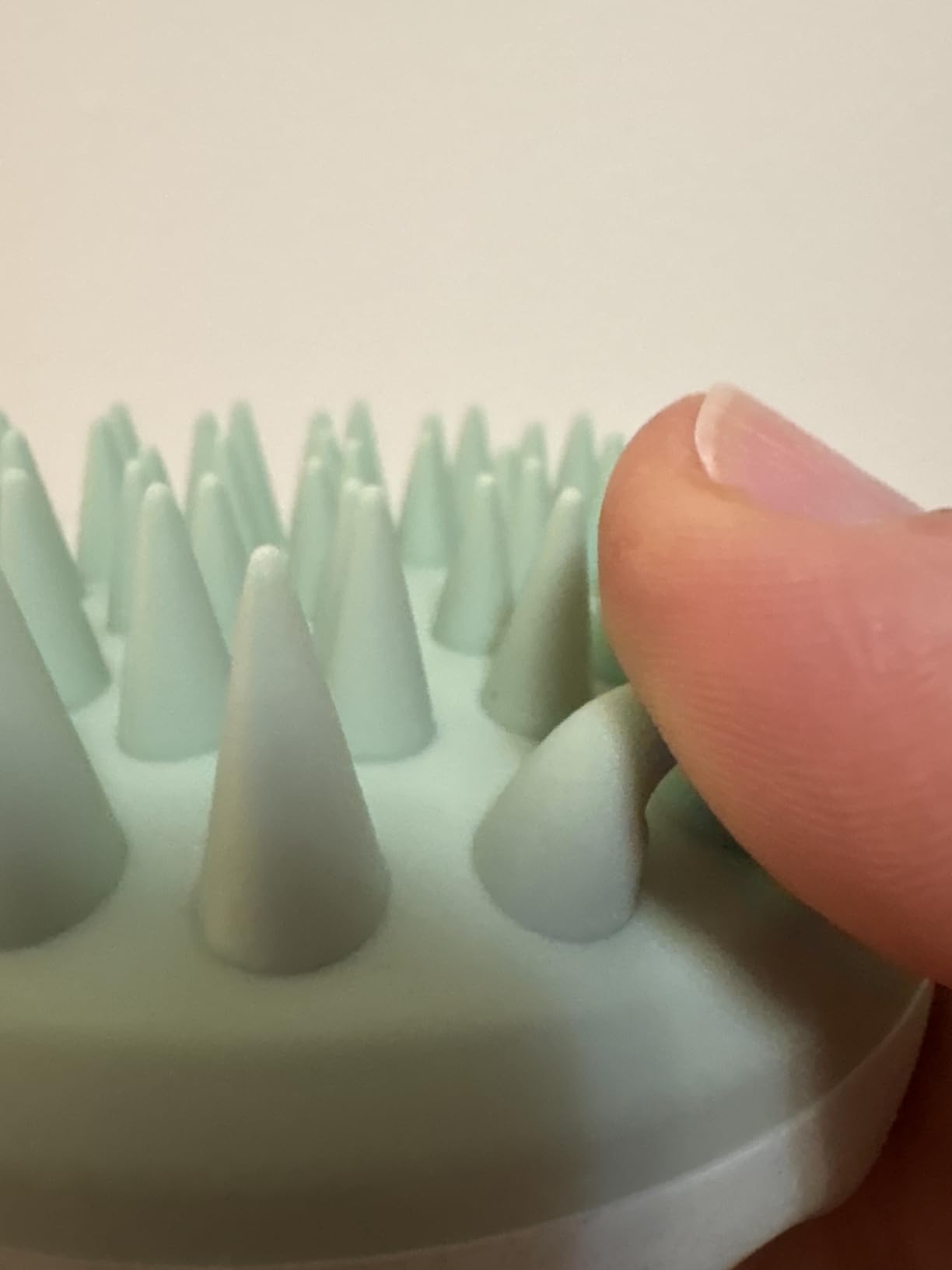 Sndyi Scalp Massager Shampoo Brush, Scalp Scrubber with Soft Silicone Bristles, Scalp Exfoliator for Dandruff Removal, Scalp Massager for Hair Growth, Wet Dry Hair Brush for Scalp Care, Green customer photo 2
