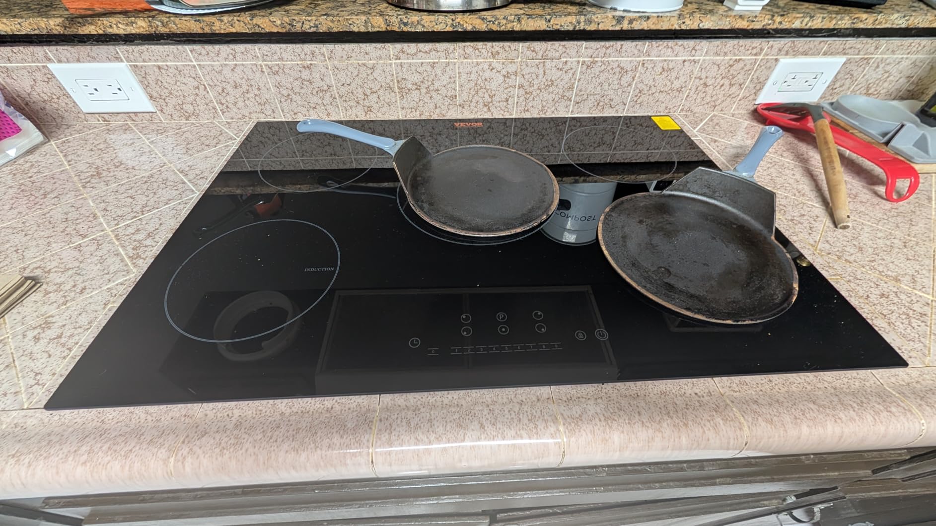 VEVOR Built-in Induction Electric Stove Top 30 Inch,5 Burners Electric Cooktop,9 Power Levels & Sensor Touch Control,Easy to Clean Ceramic Glass Surface,Child Safety Lock,240V customer photo 1
