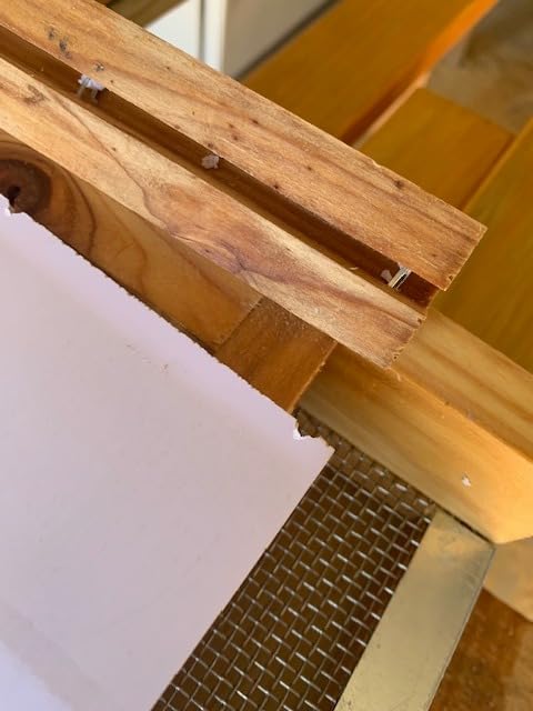 BeeCastle Beehive Screened Bottom Board Dipped in Beeswax, Screened Bottom Board with Solid Wood (10-Frame) customer photo 1