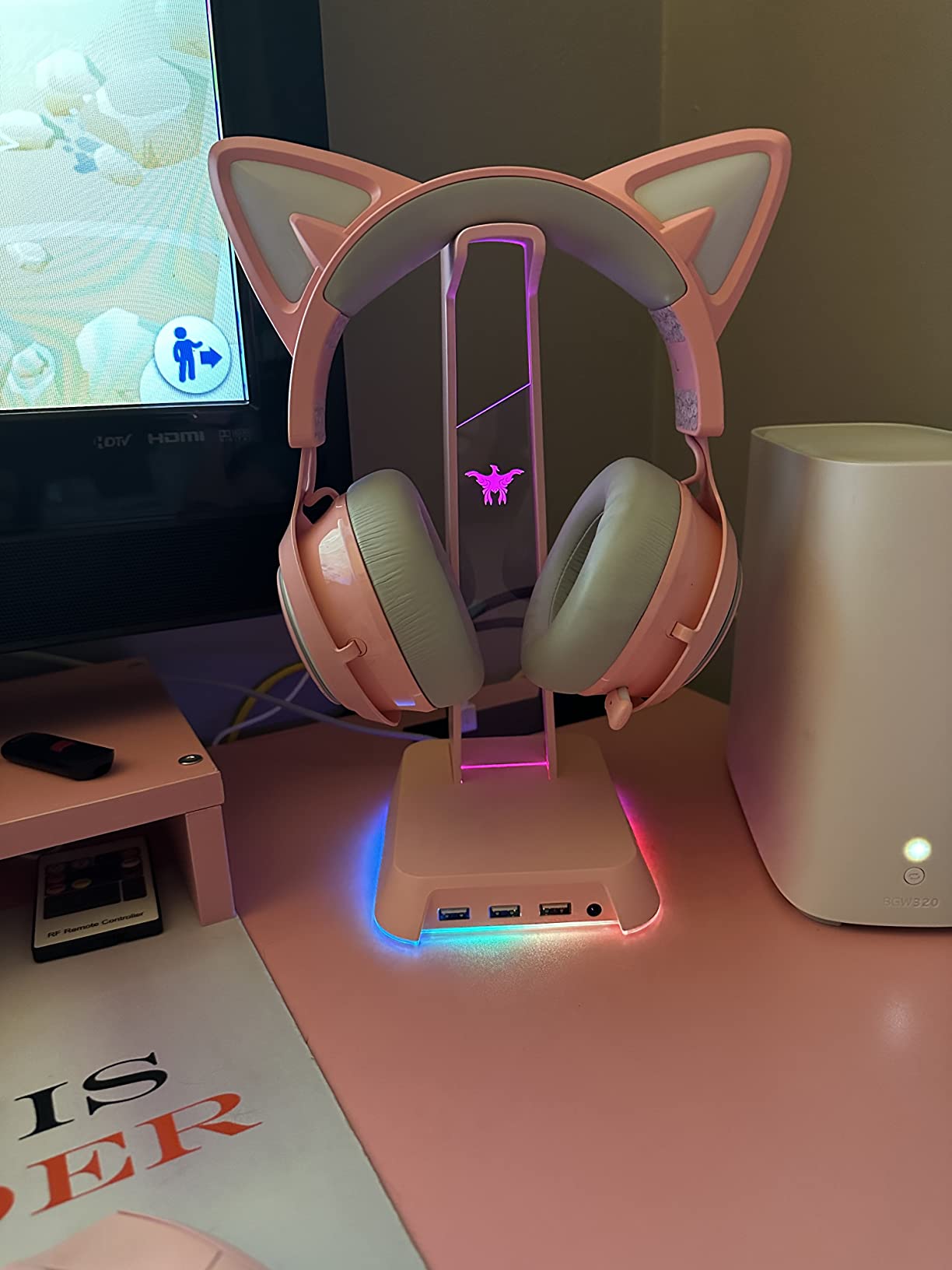 RGB Headphone Stand with 3.5mm AUX and 3 Port USB 2.0 Hub, Universal Gaming Headset Hanger Holder customer photo 1