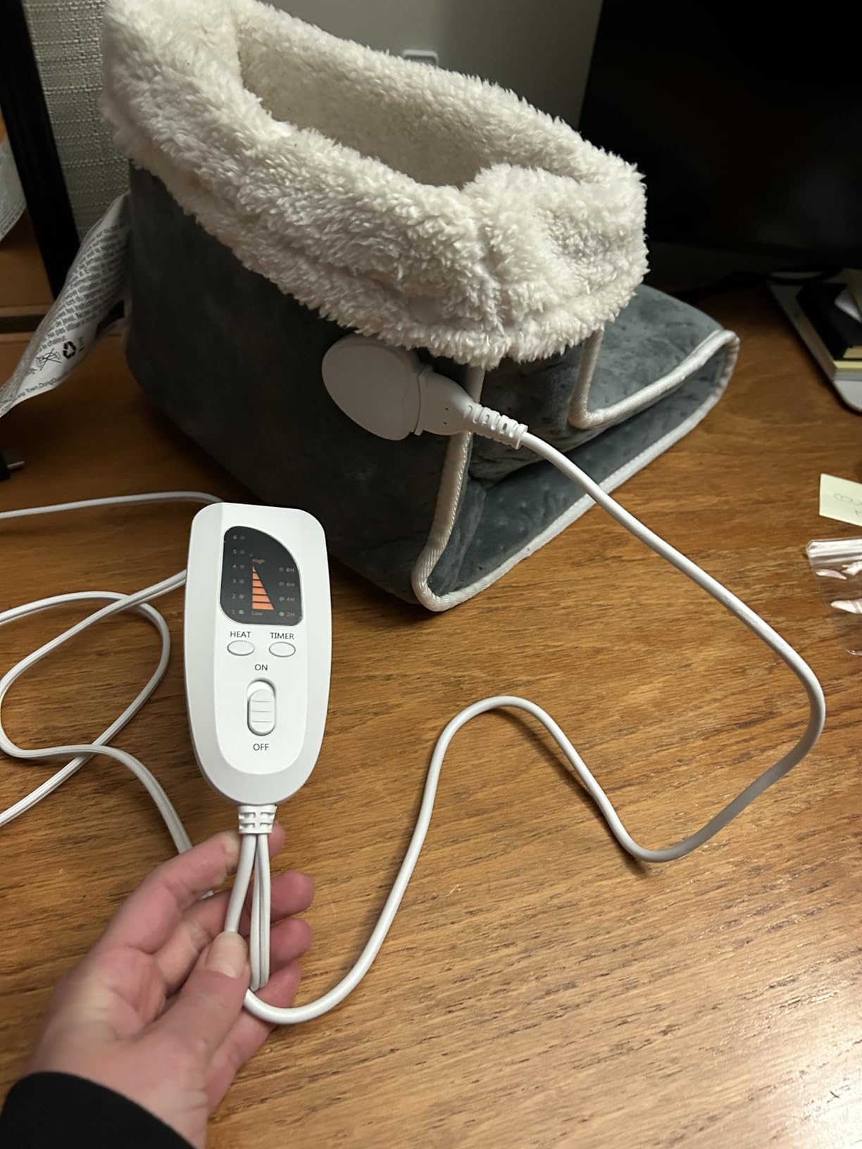 KLADNDER Electric Heated Foot Warmer for Men & Women, Feet Warmer with 6 Temperature Setting 4 Timer Setting, Auto Shut Off Washable customer photo 1