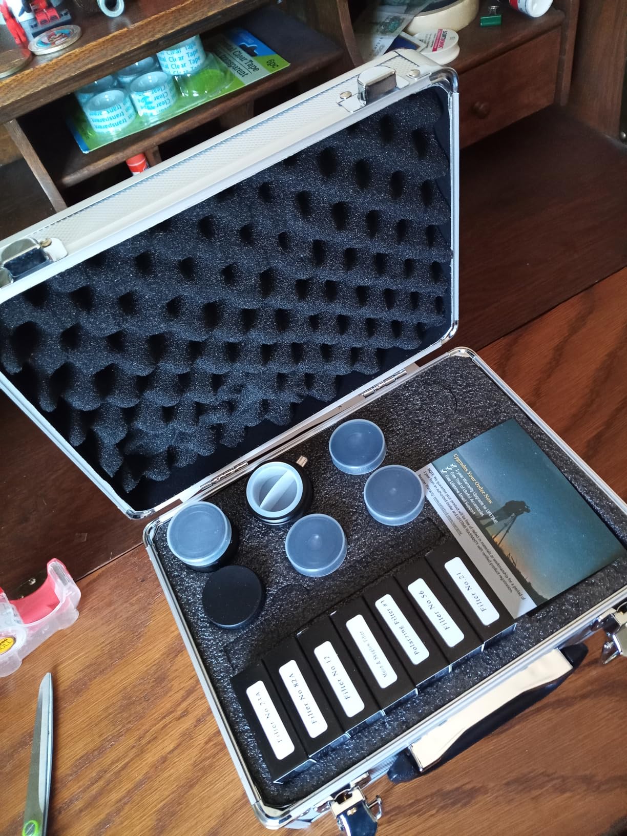 Telescope Accessory Kit - 1.25 inch Telescope Eyepiece and Filter Set with a Sturdy Carry Case - Five Plossl Eyepieces, 2X Barlow Lens and Seven Filters customer photo 1