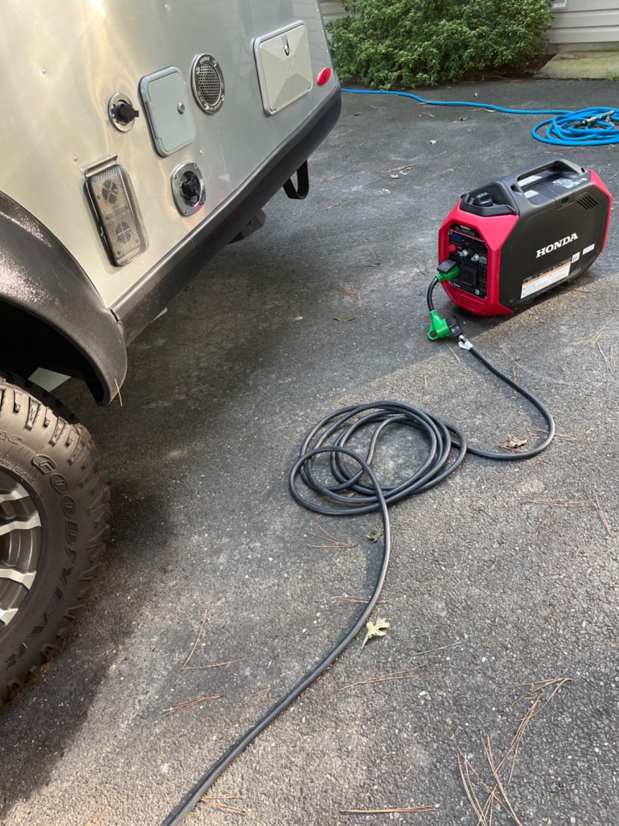 Honda 665740 EU3200i 3200 Watt Bluetooth Portable Inverter Generator 49-State customer photo 1