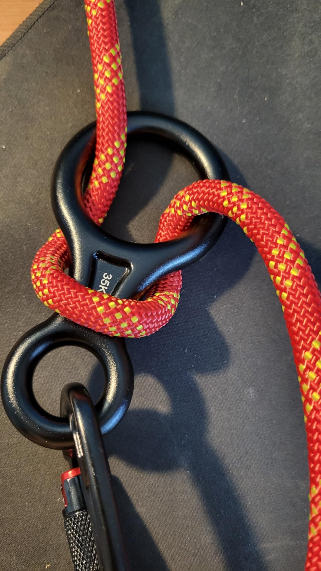 Azarxis 35 kN 50 kN Climbing Rescue Figure 8 Descender Large Bent-Ear Rigging Plate Heavy Duty & High Strength Rappel Device Equipment for Rappelling Belaying Tree Climbing Aerial Silks Rigging customer photo 2