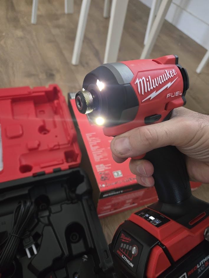 Milwaukee Electric - M18 Fuel. 1/4 HEX Impact Driver KIT customer photo 1