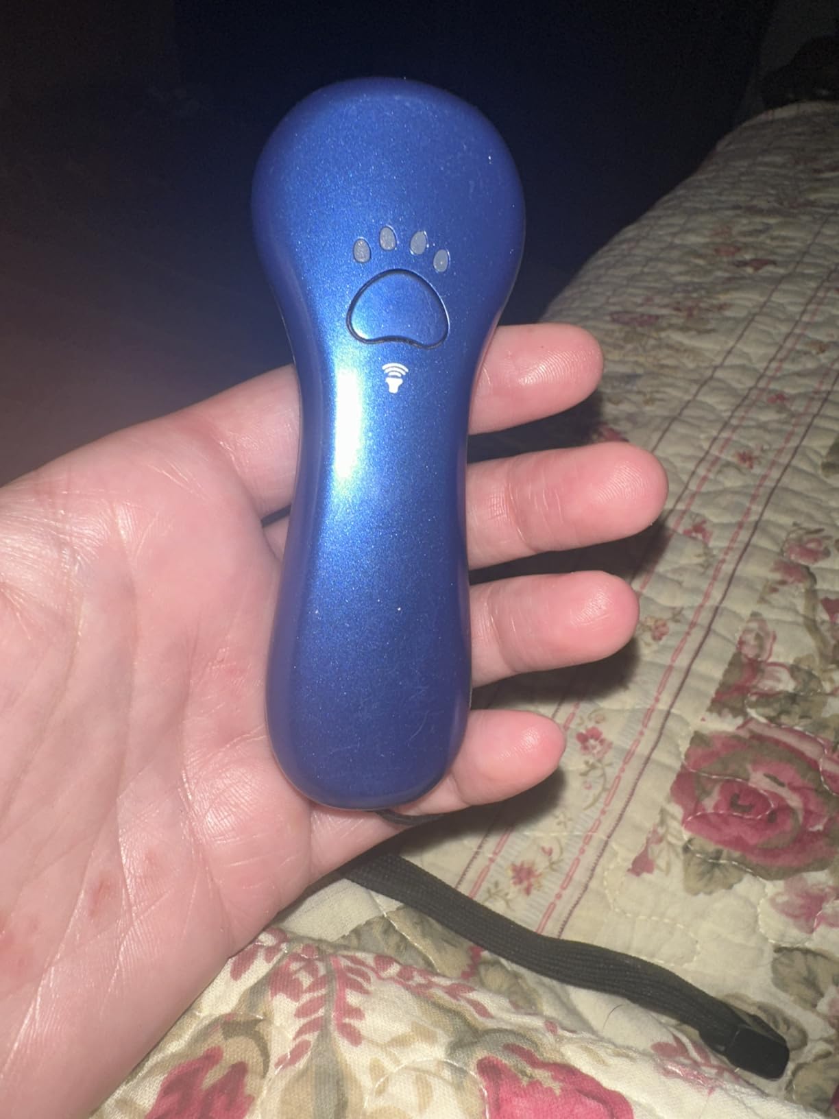 New Anti Barking Device,Dog Barking Control Devices,Rechargeable Ultrasonic Dog Bark Deterrent up to 16.4 Ft Effective Control Range Safe for Human & Dogs Portable Indoor & Outdoor(Blue) customer photo 2