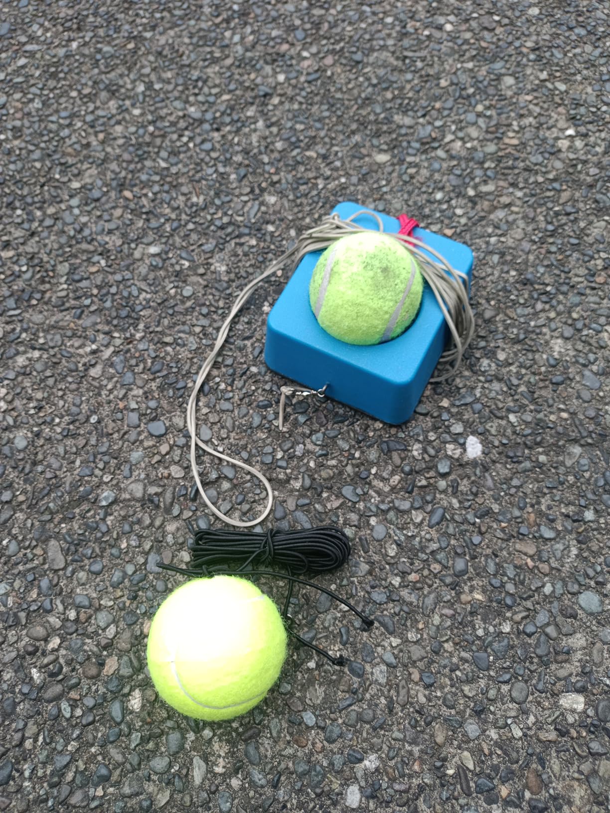 Tennis Training Ball with String, Tennis Trainer Balls Self Practice Trainer Tool, Tennis Ball Training Equipment for Rebound Baseboard Self Tennis Training Tool customer photo 2