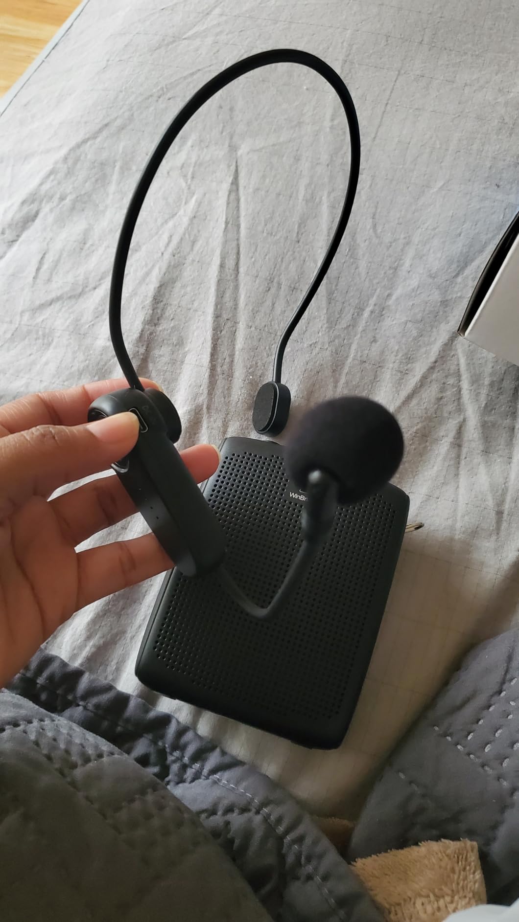 WinBridge Voice Amplifier with Bluetooth, Portable Speaker and Microphone Set, Wireless Mic Headset Speaker for Teachers, Tour Guide, Public Speaking, Fitness Instructors, Features Mute, 15W WB002 customer photo 2