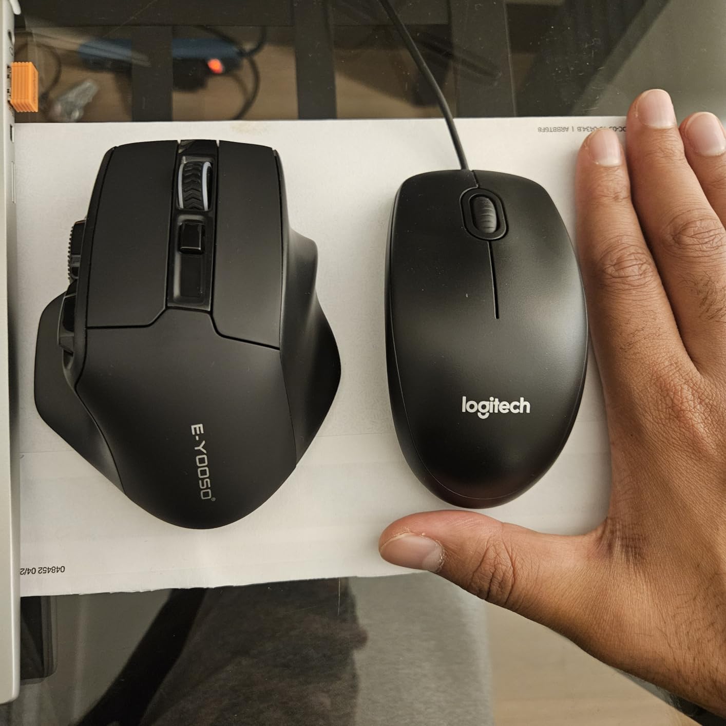 E-YOOSO Large Wireless Mouse for Big Hands, X-31 Cordless Ergo Computer Mouse, 6 Buttons, 5-Level 4800 DPI, 18 Months Battery Life customer photo 1