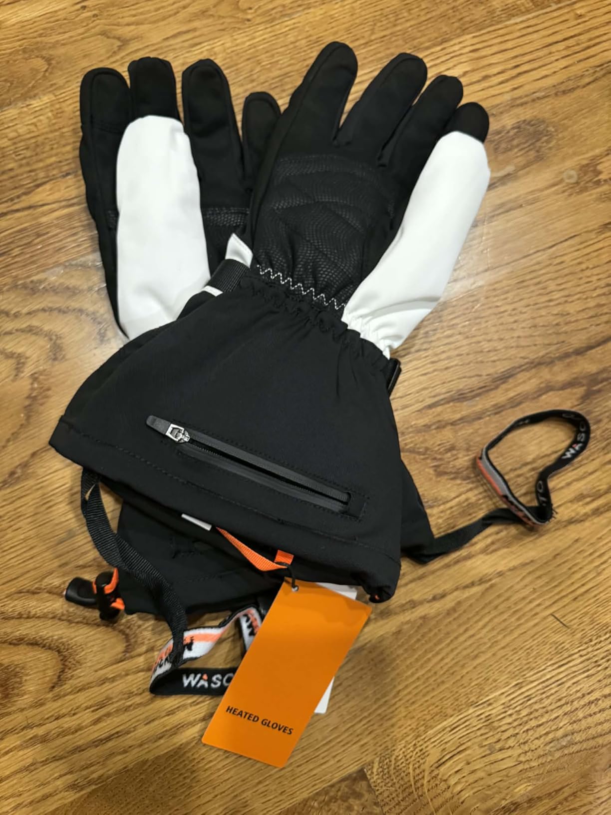 WASOTO Heated Gloves for Men Women 7.4V Battery 22.2Wh Rechargeable Touchscreen Waterproof Electric Heated Gloves customer photo 1