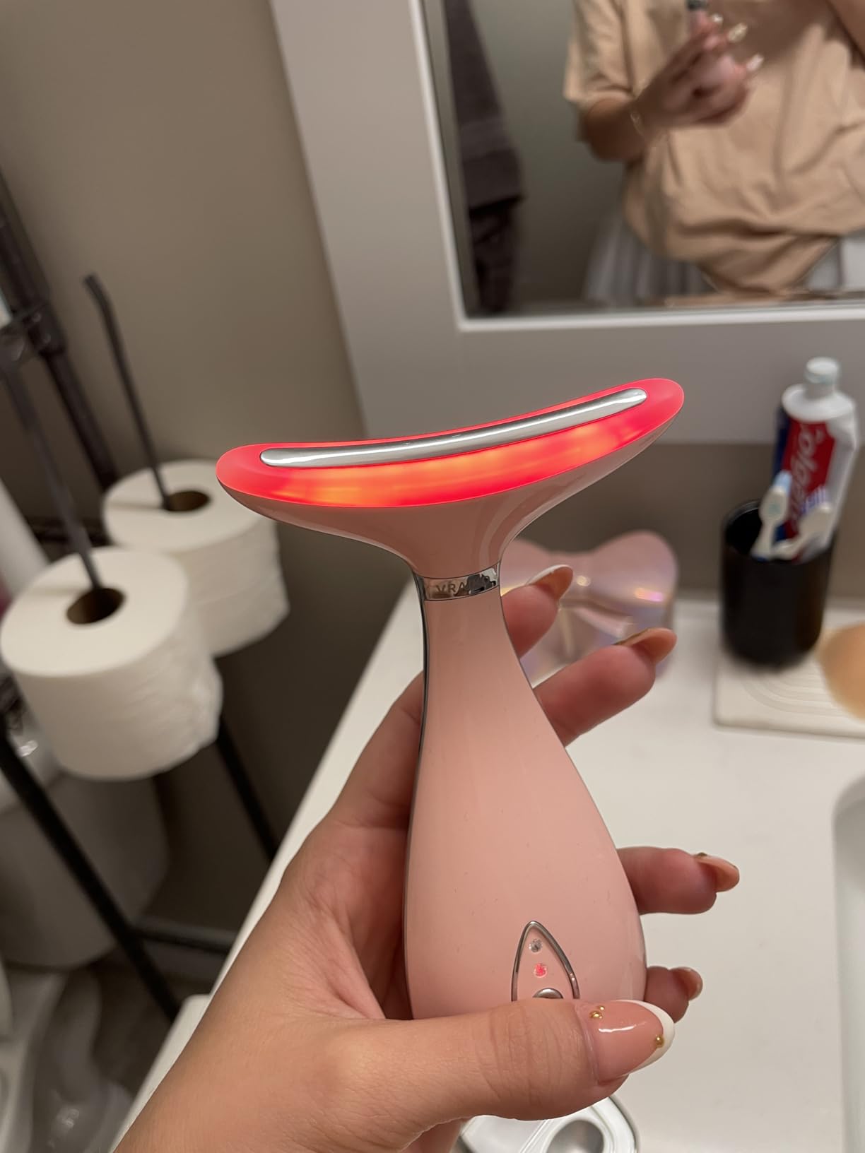 VRAIKO Lily Neck Face Massager, Face Sculpting Tool, Skin Rejuvenation Device with Thermal, Triple Action LED and Vibration, for Anti-Aging, Lifting and Tightening Sagging Skin customer photo 1