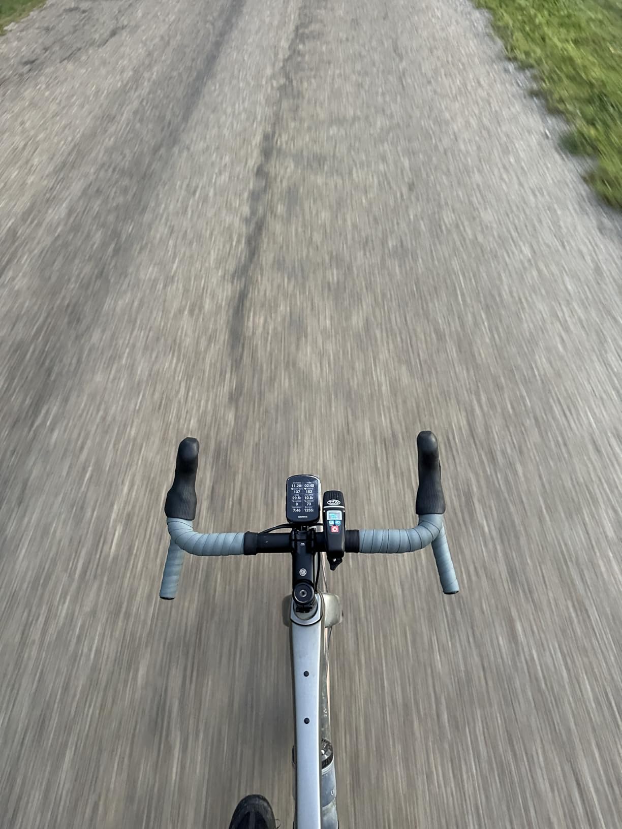 Edge 540 Solar, Solar-Charging GPS Cycling Computer with Button Controls, Targeted Adaptive Coaching, Advanced Navigation and More customer photo 1