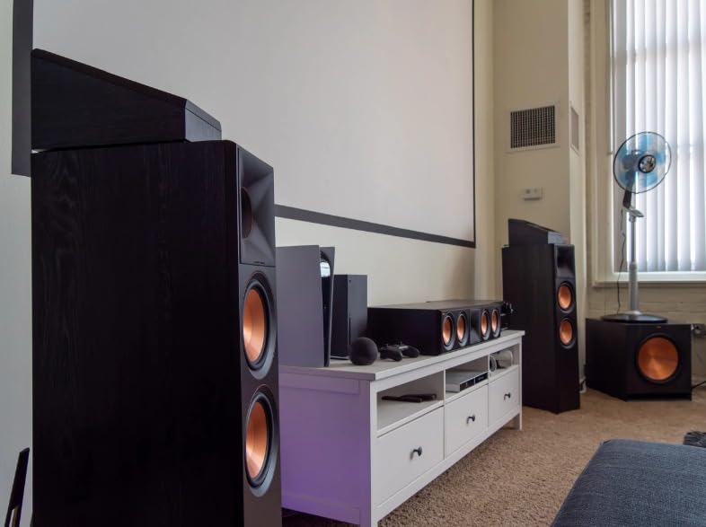 Klipsch Reference 5.1 Home Theater Pack with 2x R-620F Floorstanding Speaker, R-12SW Subwoofer, R-52C Center Channel Speaker and 2x R-41M Bookshelf Speaker, Black customer photo 2