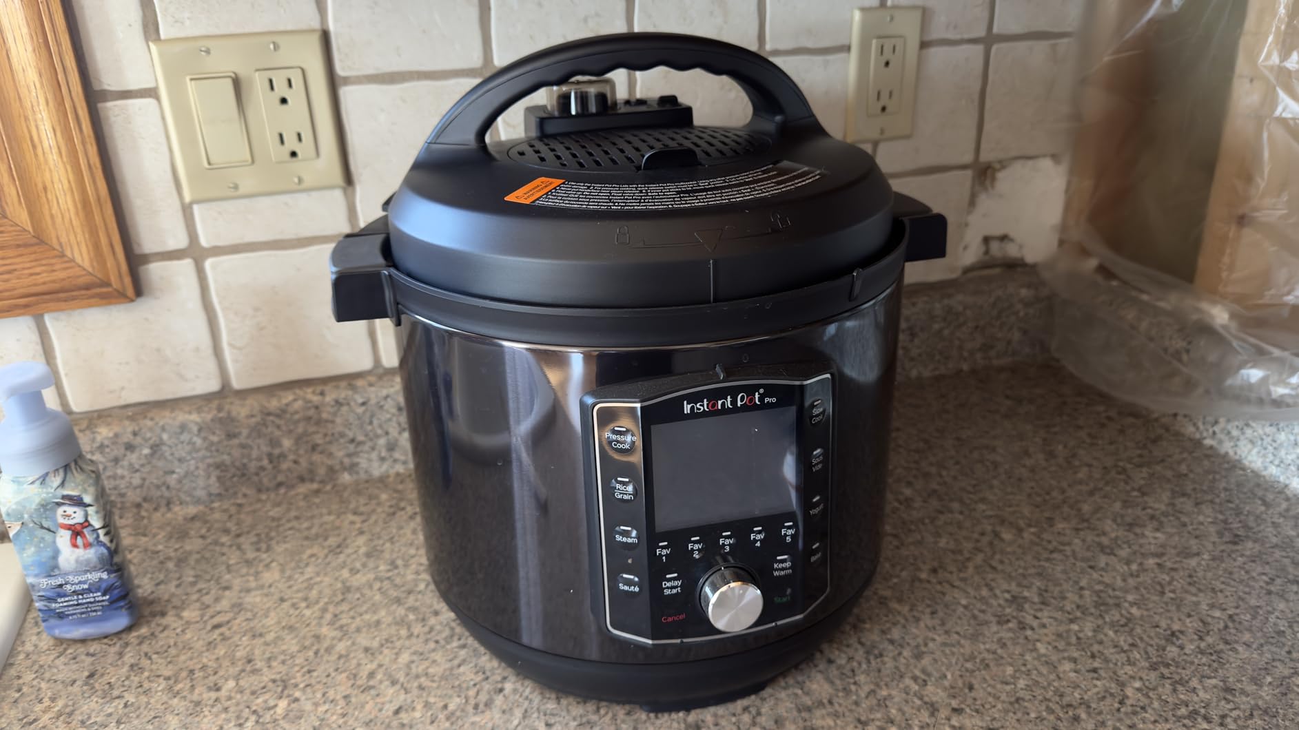 Instant Pot RIO Wide Plus, 9-in-1 Electric Pressure Cooker, 35% Larger Cooking Surface, WhisperQuiet Steam Release, Multi-Cooker, Slow Cook, Rice Maker, Steamer, Saute, Cake, & Warmer, 7.5 Quarts customer photo 1