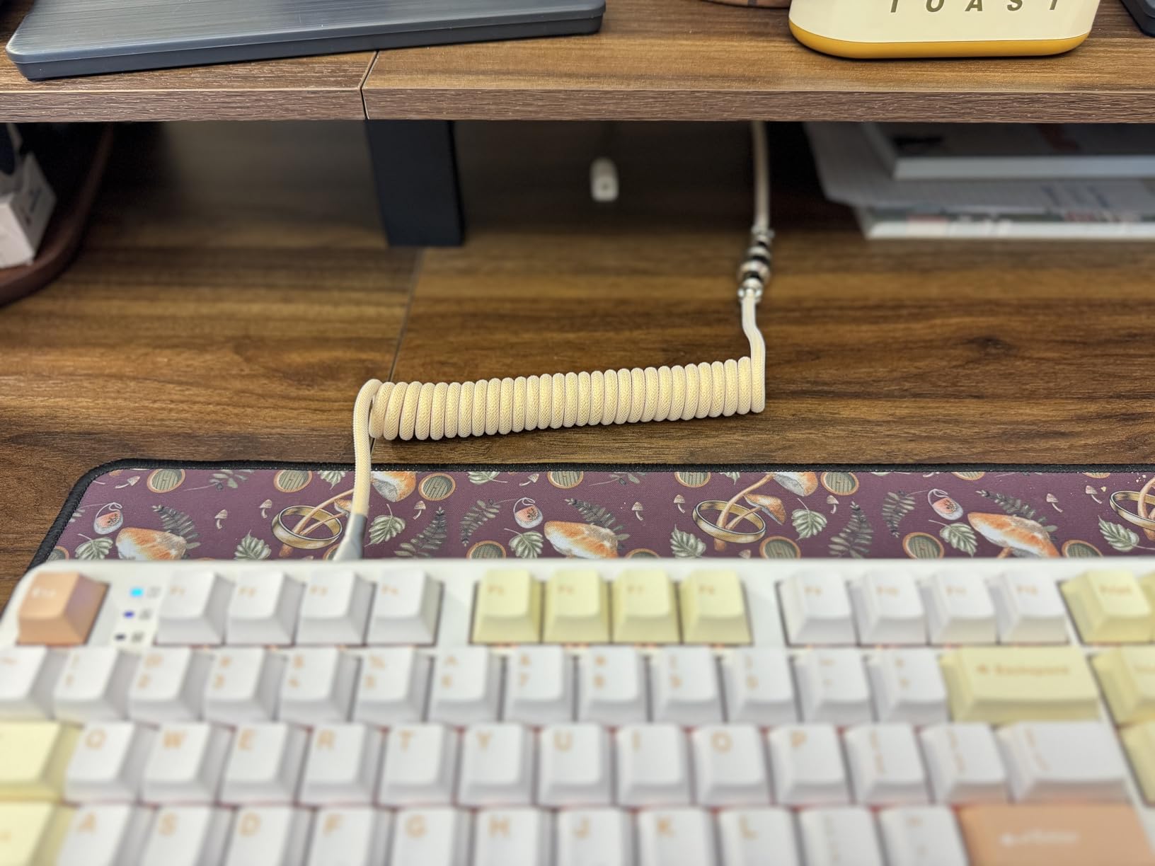 YIMAGUJRX Coiled Keyboard Cable,Custom Coiled Type-C to USB A Cable,Double-Sleeved Wire with 2 Generation Metal Aviator Connector for Mechanical Gaming Keyboard (Beige) customer photo 2