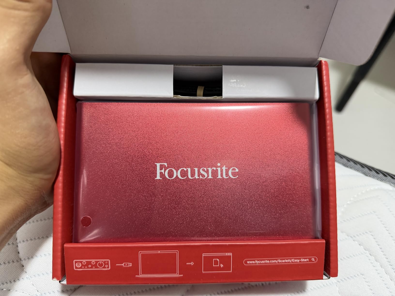 Focusrite Scarlett 2i2 4th Gen USB Audio Interface for Recording, Songwriting, Streaming and Podcasting - High-Fidelity, Studio Quality Recording, and All the Software You Need to Record customer photo 2