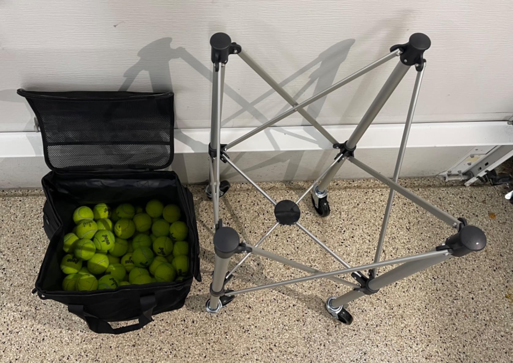 Professional Tennis Cart with Silent PU Wheels - 2 Capacity Choices (150/240 Balls) - Sturdy, Lightweight & Portable Storage for Practice and Matches customer photo 1