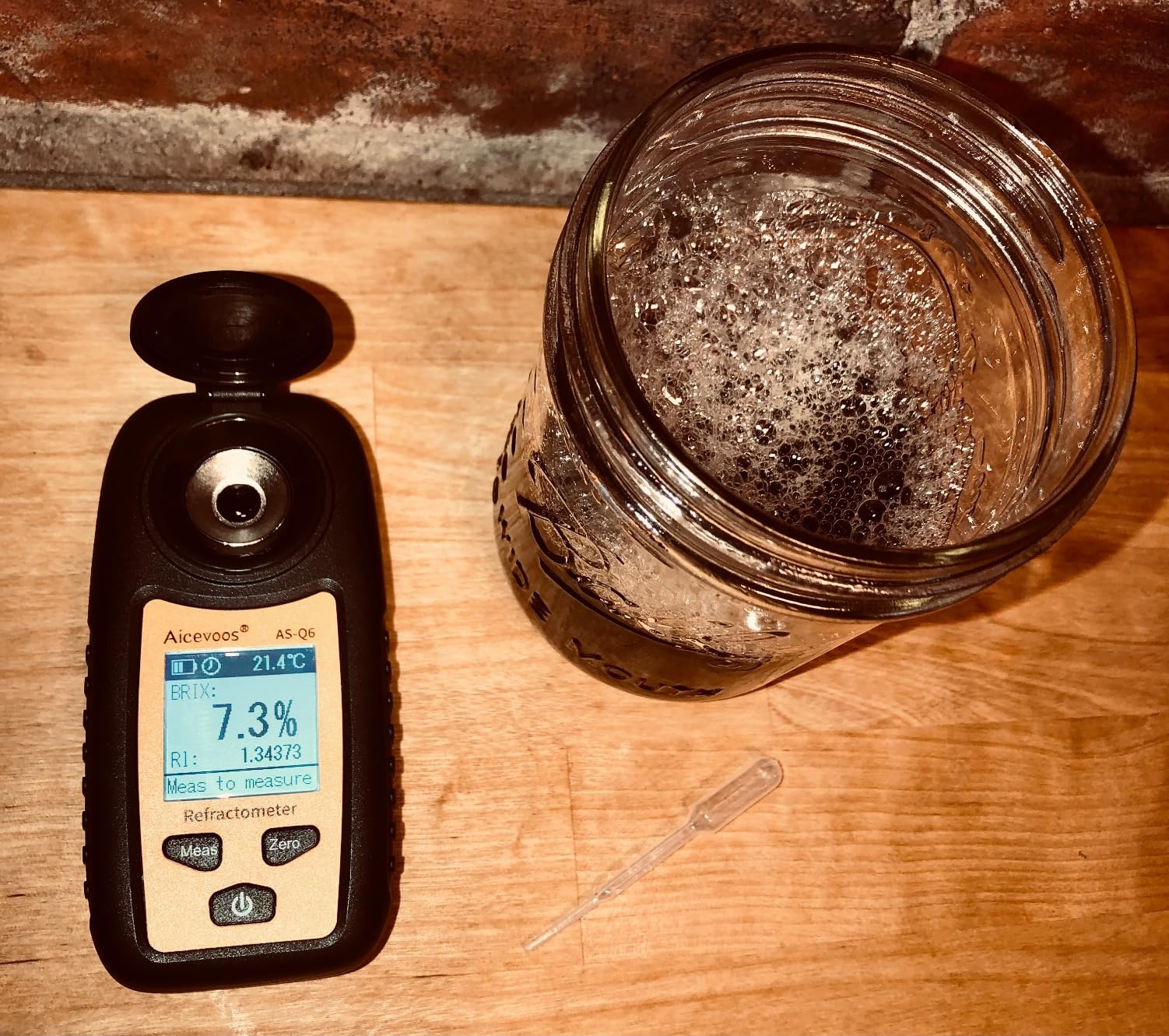 Digital Sugar Brix Refractometer brix Meter Automatic Temperature Compensation Range 0-35%，±0.2% Precision, Perfect for Fruits, Juices, Vegetables, Drinks and Coffee customer photo 2