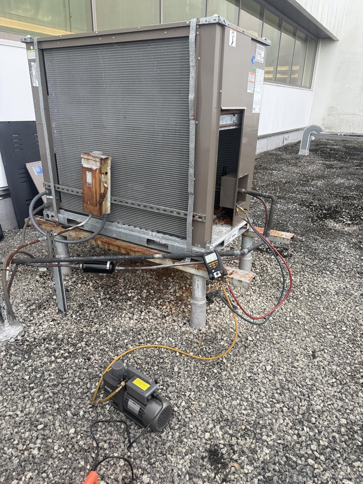 Orion Motor Tech 2 Stage Vacuum Pump, 9 CFM 3/4 HP HVAC Rotary Vane Vacuum Pump with 1.5 Micron Ultimate Vacuum for R22 R134a R410a HVAC Servicing customer photo 1