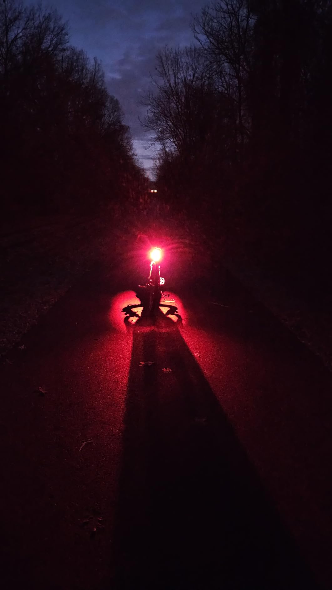 Magicshine SEEMEE 200 Rechargeable Bike Tail Lights,200 Lumens Max Output,360° Visibility Bicycle Lights, Smart Brake Sensor IPX6 Waterproof Rear Bike Lights 5 Modes for Road Urban Cyclists customer photo 1