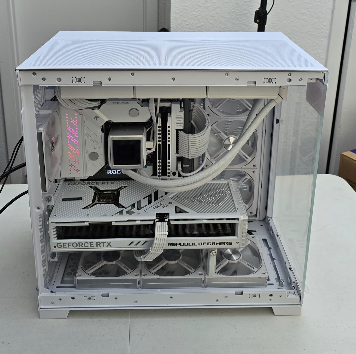 CableMod Pro ModMesh Sleeved 12VHPWR StealthSense Cable Extension Kit (Carbon, 16-pin to Triple 8-pin) customer photo 2