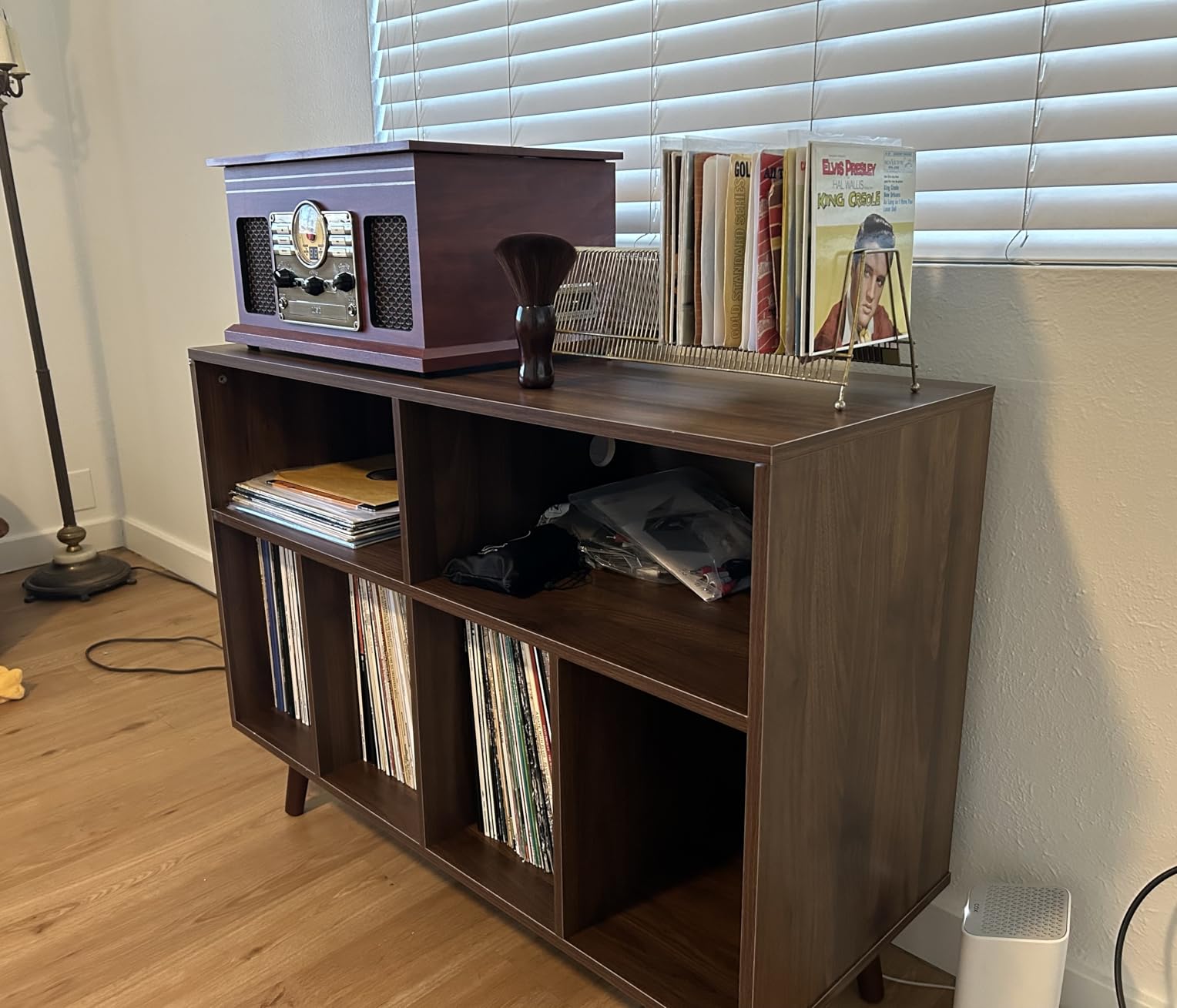 Cozy Castle Record Player Stand with Vinyl Storage Cabinet, Wood Turntable Table Open Shelf Holder Up to 350 Albums Cube Storage Organizer for Living Room, Office, Black customer photo 1