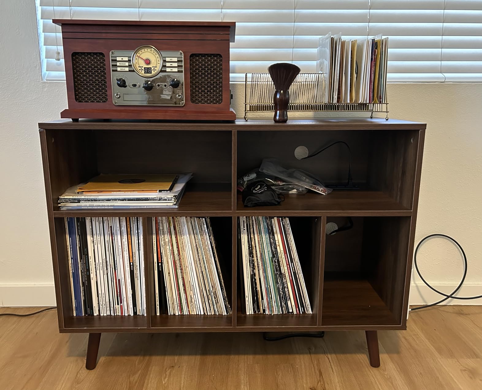 Cozy Castle Record Player Stand with Vinyl Storage Cabinet, Wood Turntable Table Open Shelf Holder Up to 350 Albums Cube Storage Organizer for Living Room, Office, Black customer photo 2