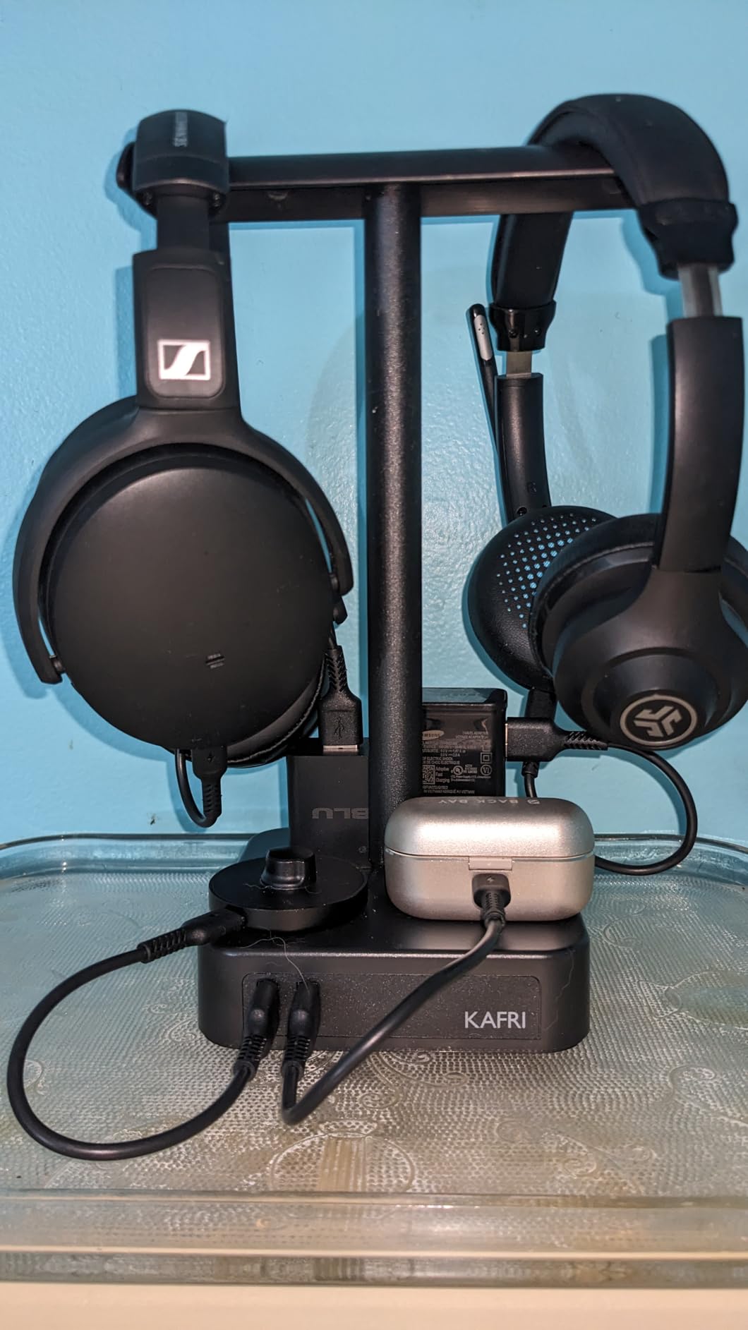 KAFRI RGB Headphone Stand with USB Hub Desk Gaming Headset Holder Hanger Rack with 1 USB2.0 Extension Charging Port customer photo 2