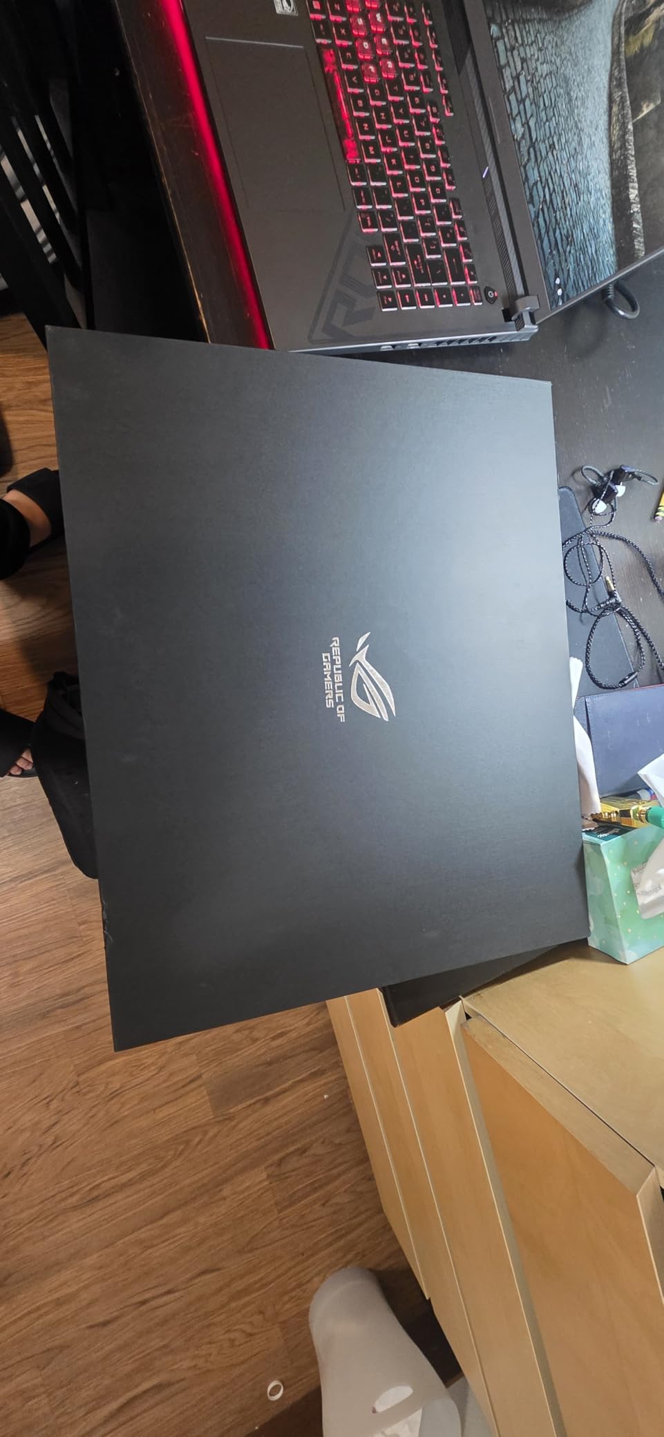 ASUS ROG Moonstone Ace L Glass Gaming Mouse Pad - 19.7 x 15.7, Ultra-Smooth Matte Tempered Glass for Quiet Ultrafast Glides, Impact/Scratch Resistant, Easy to Clean, Anti-Slip Silicone Base - Black customer photo 2