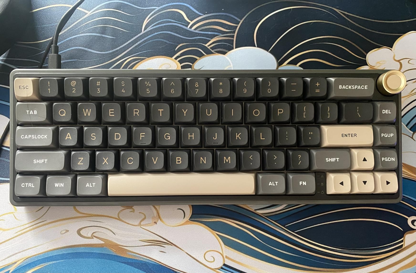 RK ROYAL KLUDGE R65 Wired Mechanical Keyboard with Volume Knob, 60% Percent RGB Backlit Gasket Mount Gaming Keyboard with PBT Keycaps, MDA Profile, QMK/VIA, 66 Keys Hot Swappable Cream Switch, Pink customer photo 1