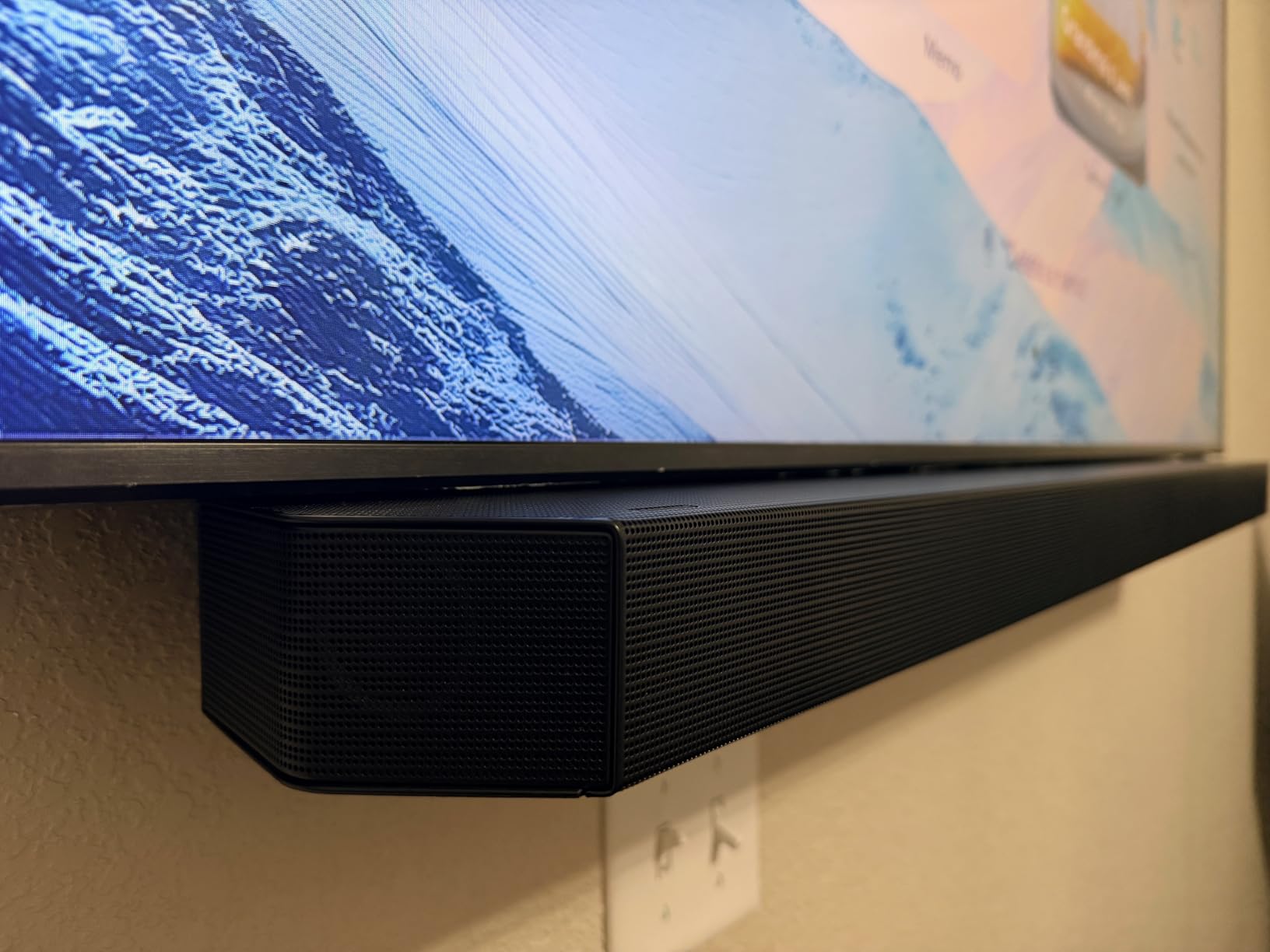 Perlegear Soundbar Mount with Adjustable Height, Sound bar Mount up to 15 lbs, Soundbar Mount Under or Above TV, Soundbar tv Mount Bracket with Detachable Long Extension Plates PGSM04B customer photo 1
